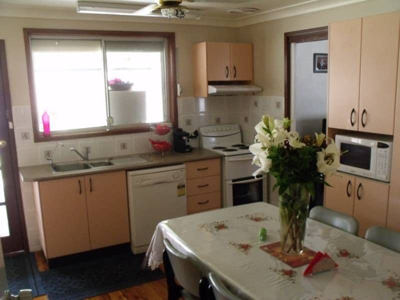 10 Coolatai Crescent, BOSSLEY PARK NSW 2176, Bossley Park - Thumbnail 3