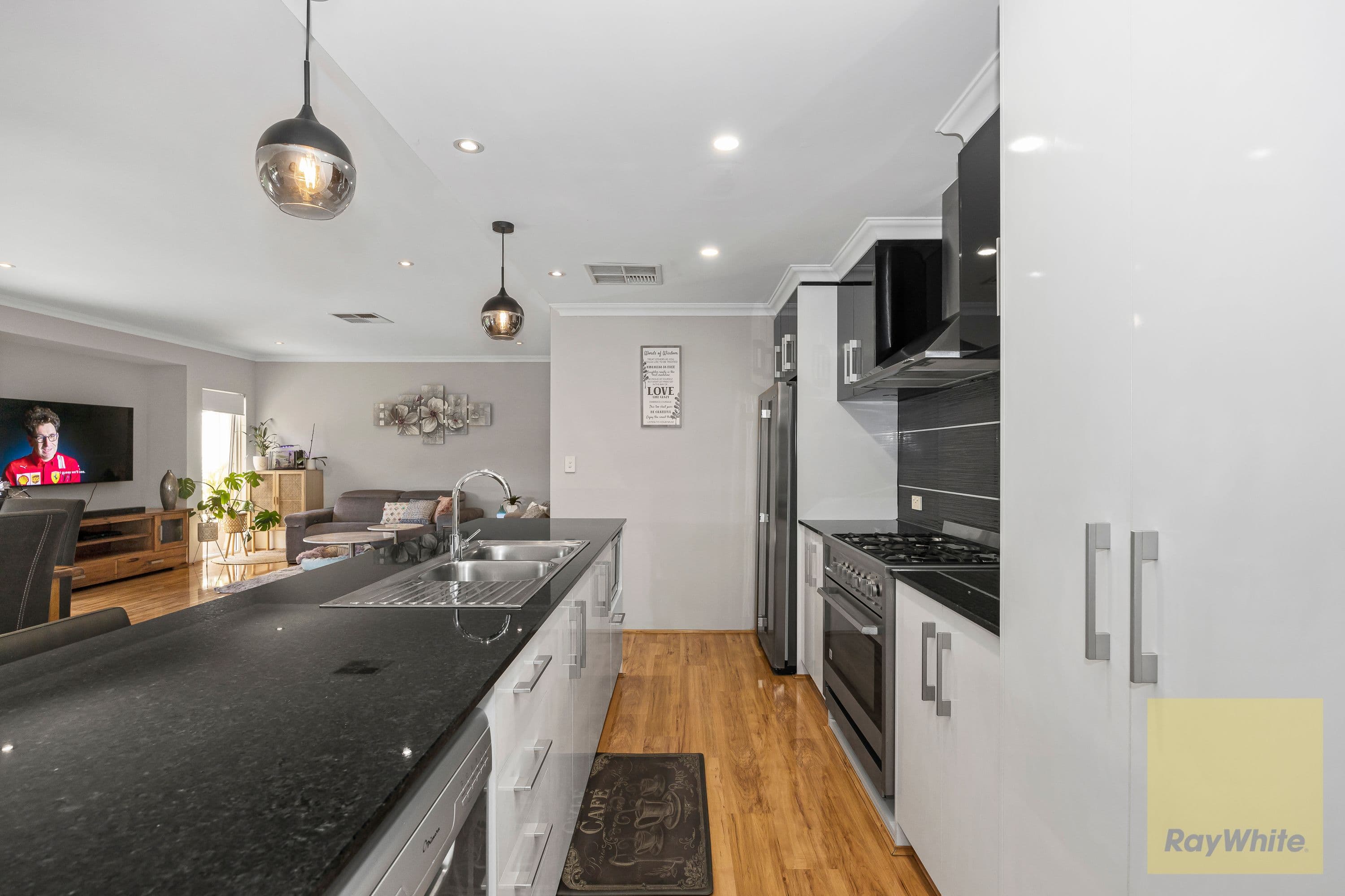 6 Bain Square, Forrestfield WA 6058, Forrestfield - Thumbnail 4