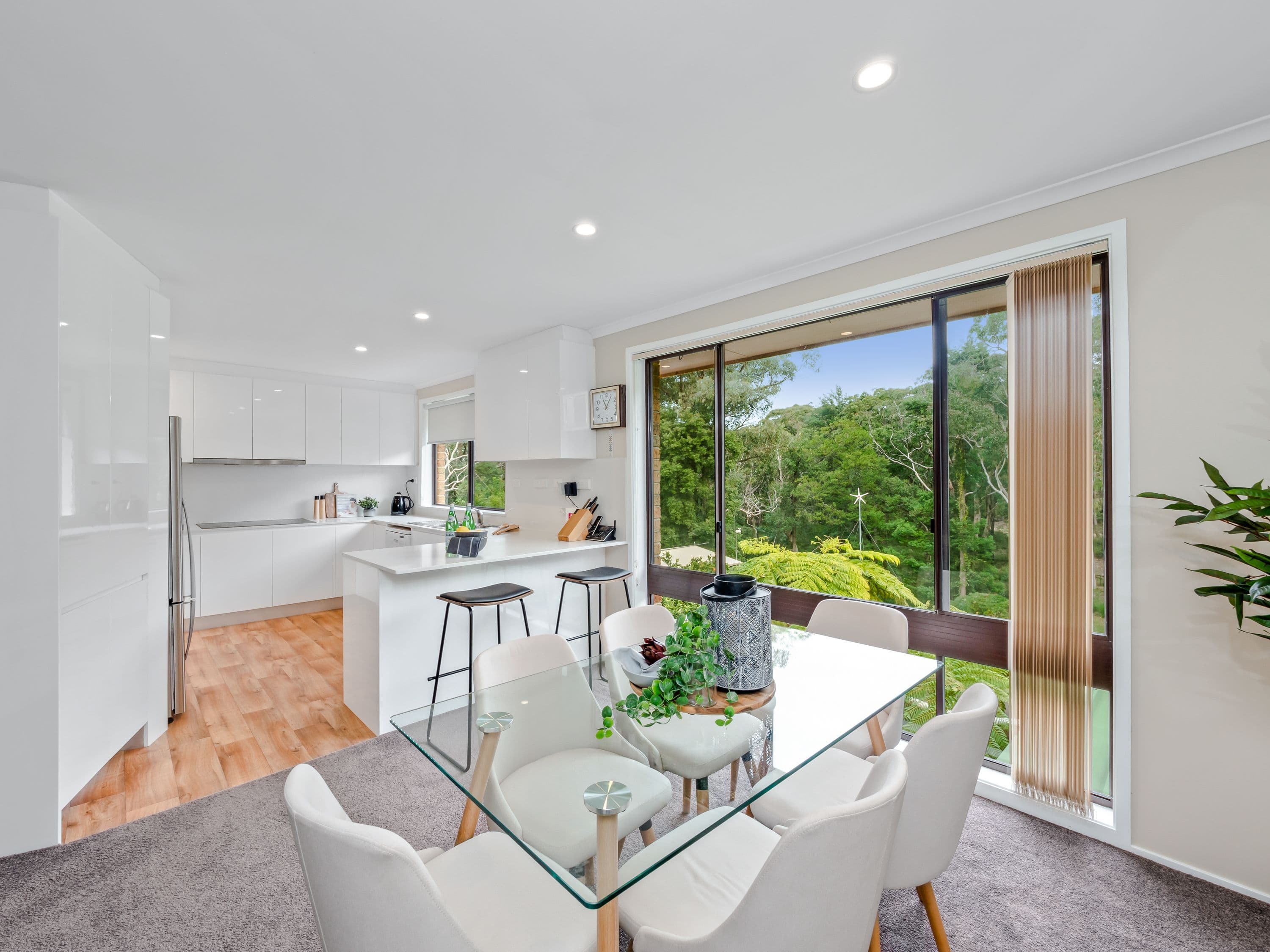 250 Lieutenant Bowen Drive, Bowen Mountain - Thumbnail 2