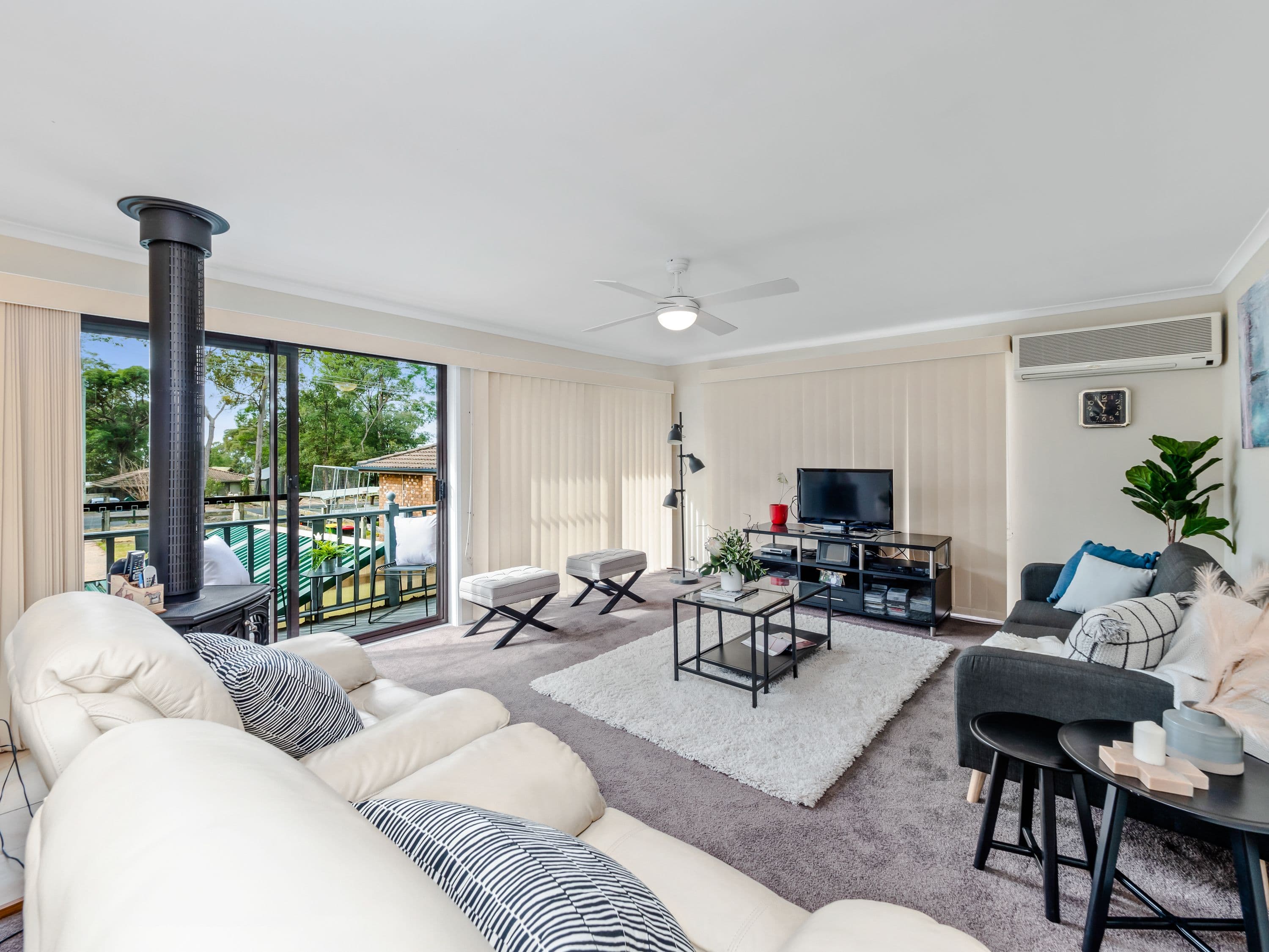 250 Lieutenant Bowen Drive, Bowen Mountain - Thumbnail 3