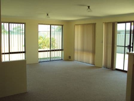 36 Chinchilla Parkway, PORT KENNEDY WA 6172, Port Kennedy - Thumbnail 3