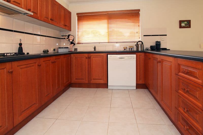 723 Waverley Road, GLEN WAVERLEY VIC 3150, Glen Waverley - Thumbnail 3