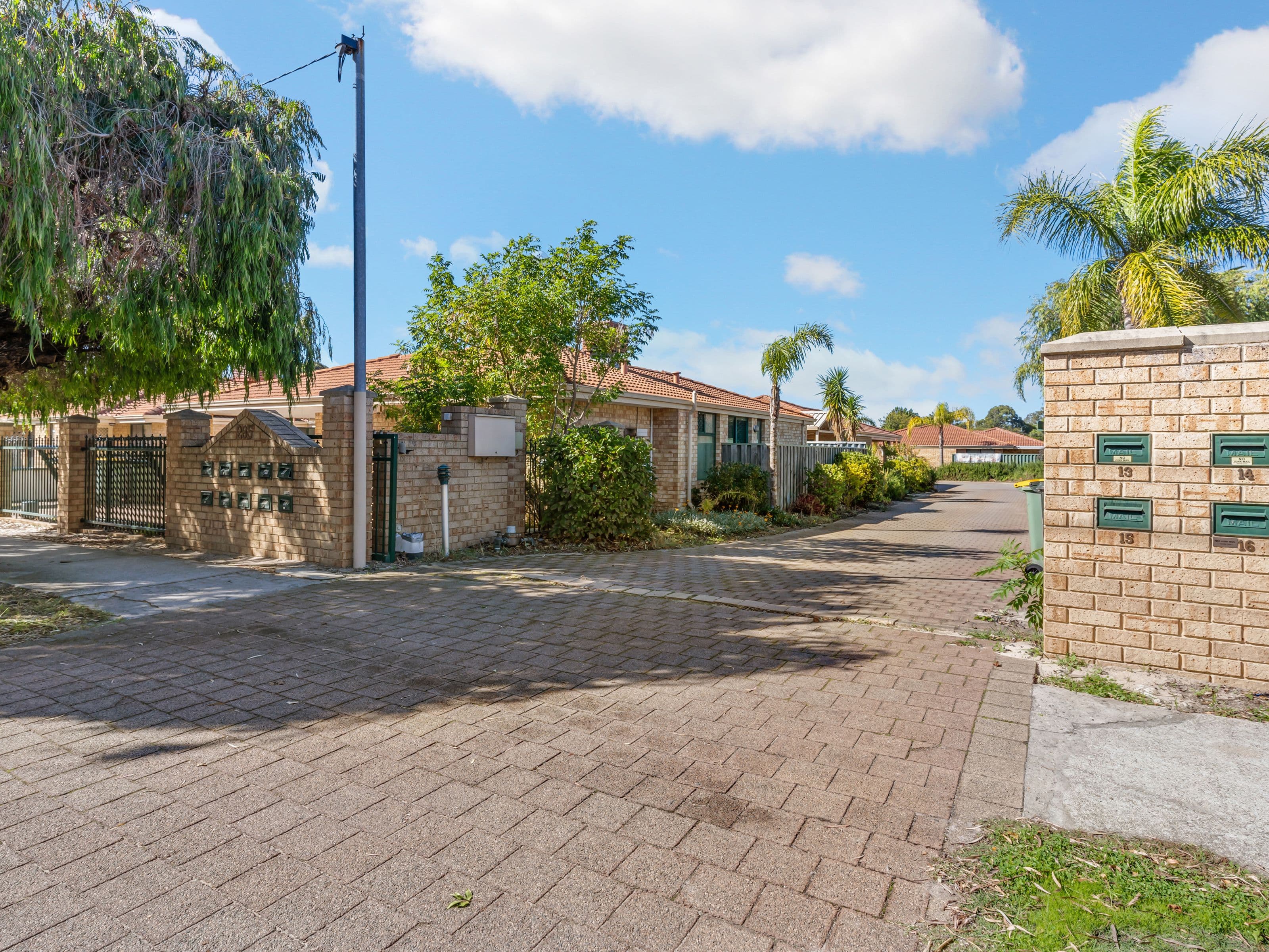 285-287 Wharf Street, Queens Park WA 6107, Queens Park - Thumbnail 2