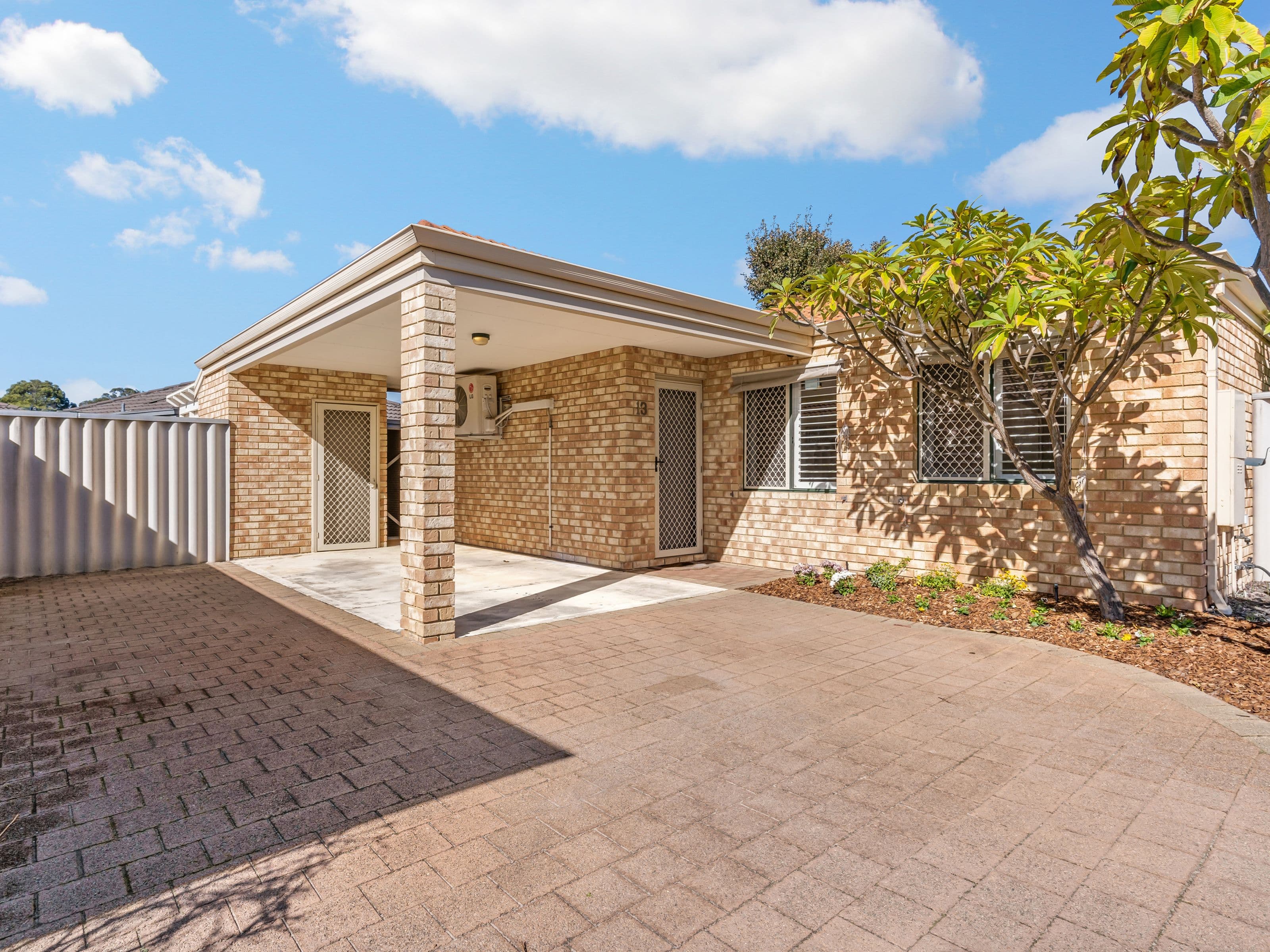 285-287 Wharf Street, Queens Park WA 6107, Queens Park - Thumbnail 3