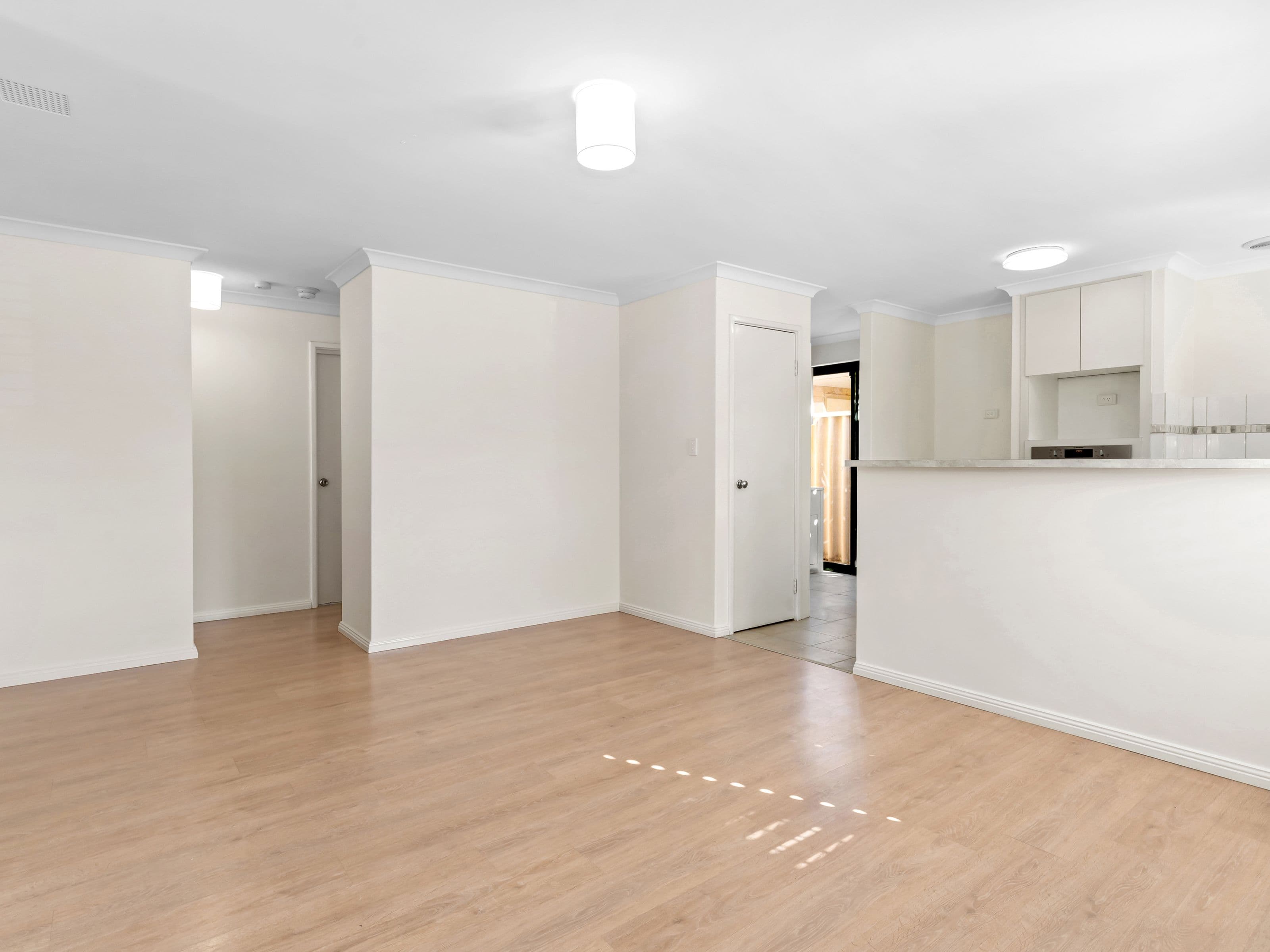 285-287 Wharf Street, Queens Park WA 6107, Queens Park - Thumbnail 5