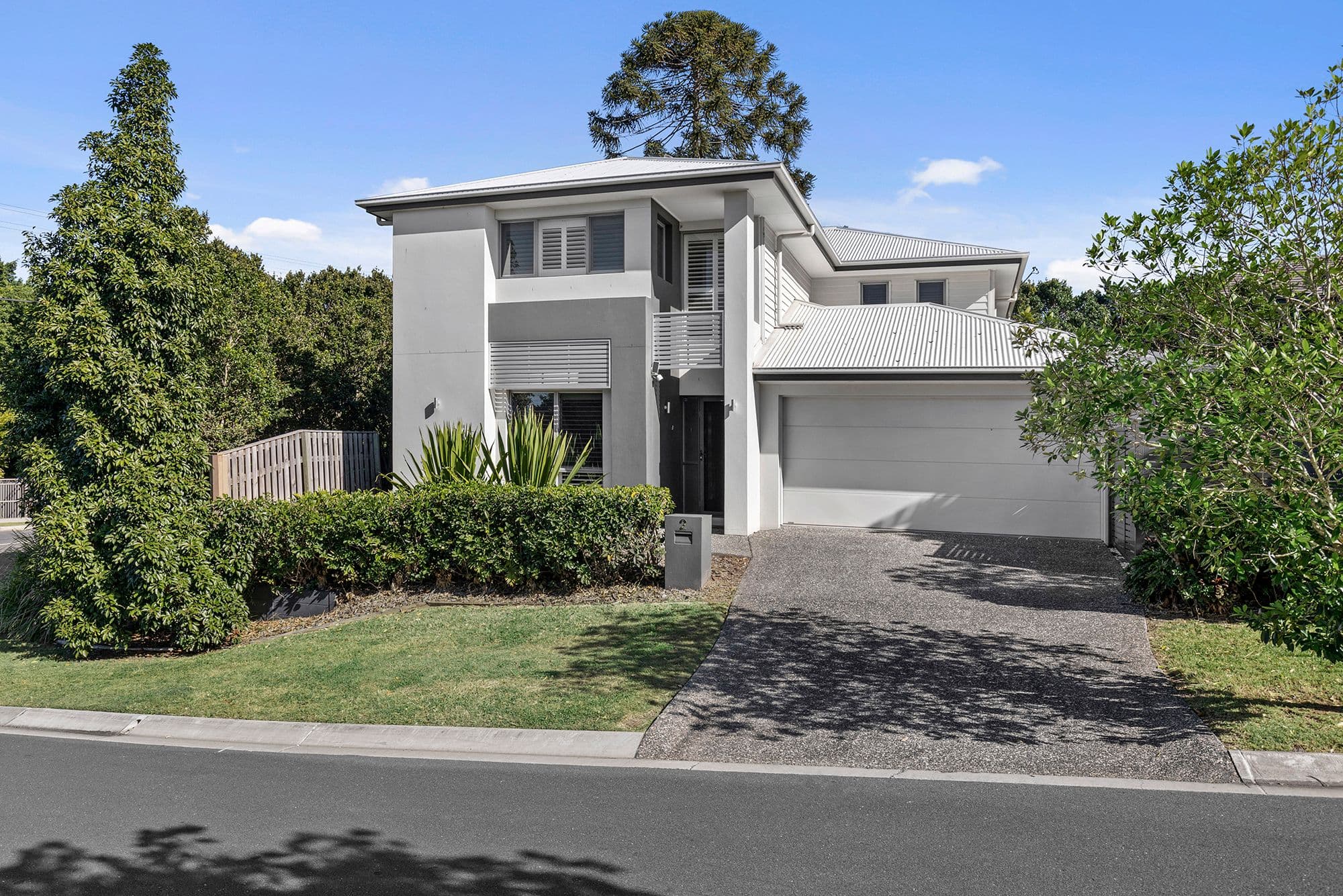 64 Oyster Point Esplanade, Scarborough, Scarborough - Thumbnail 2