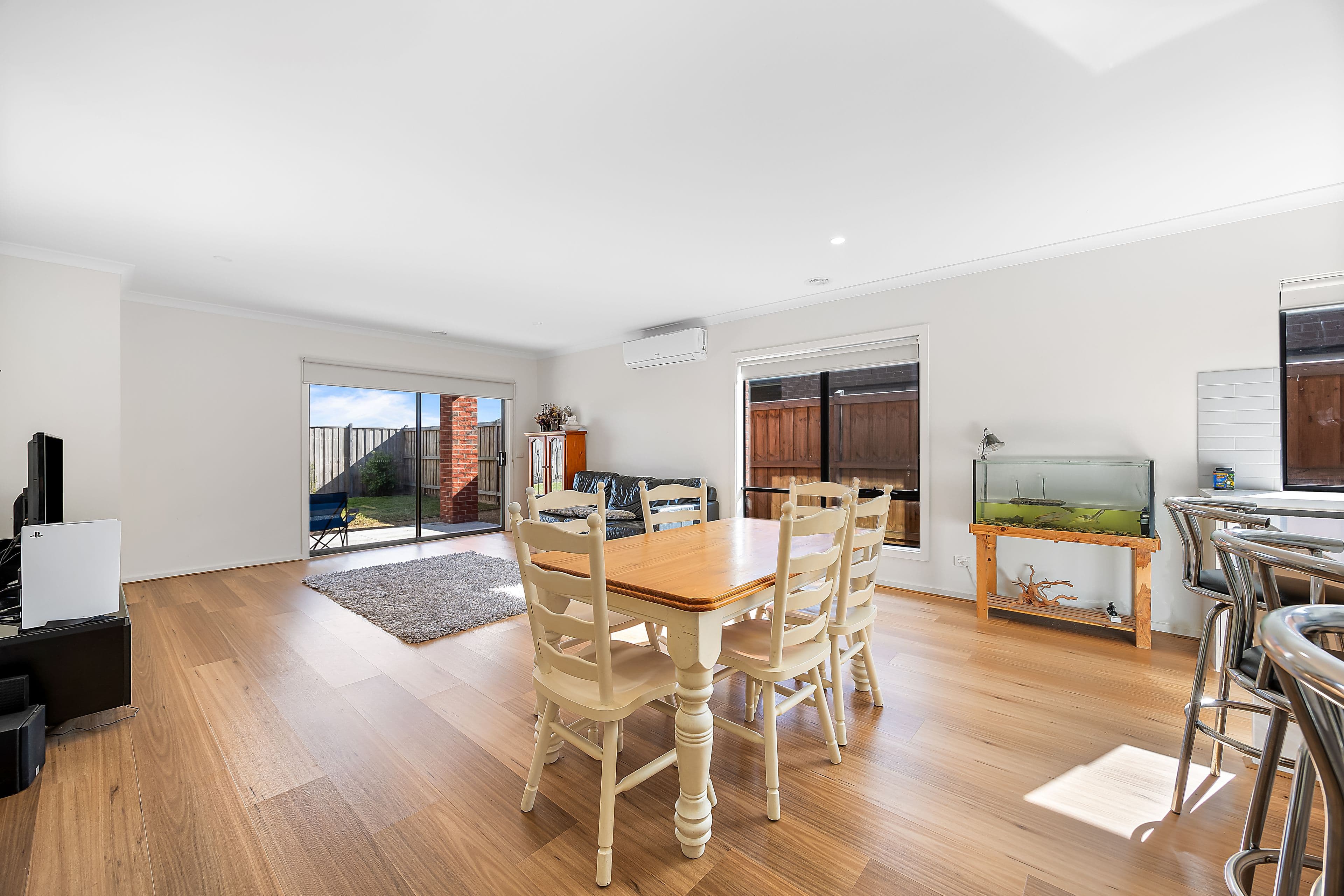 40 Carisbrook Crescent, WINTER VALLEY VIC 3358, Winter Valley - Thumbnail 5