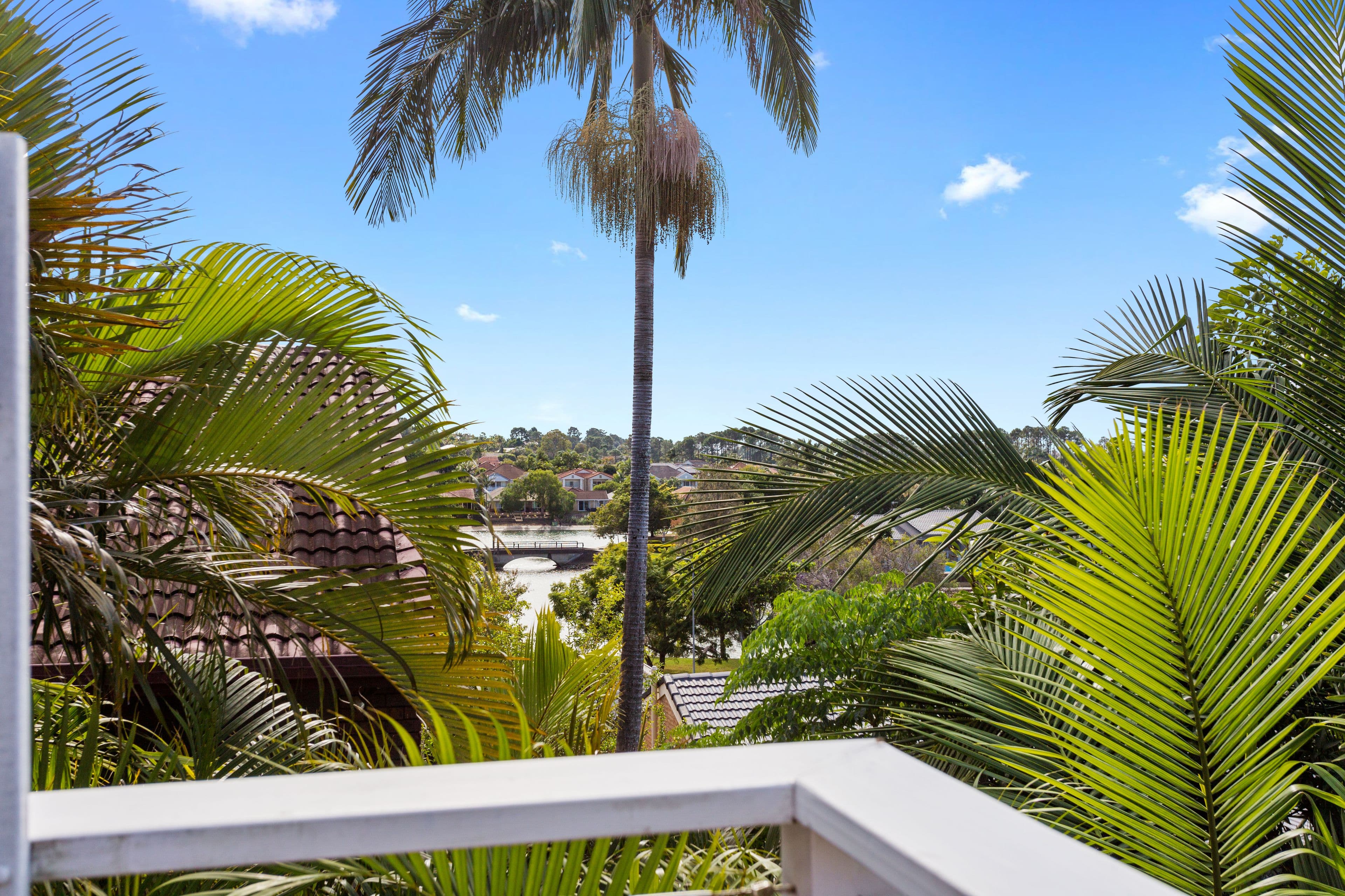 6 Myco Court, Elanora QLD 4221, Elanora - Thumbnail 2
