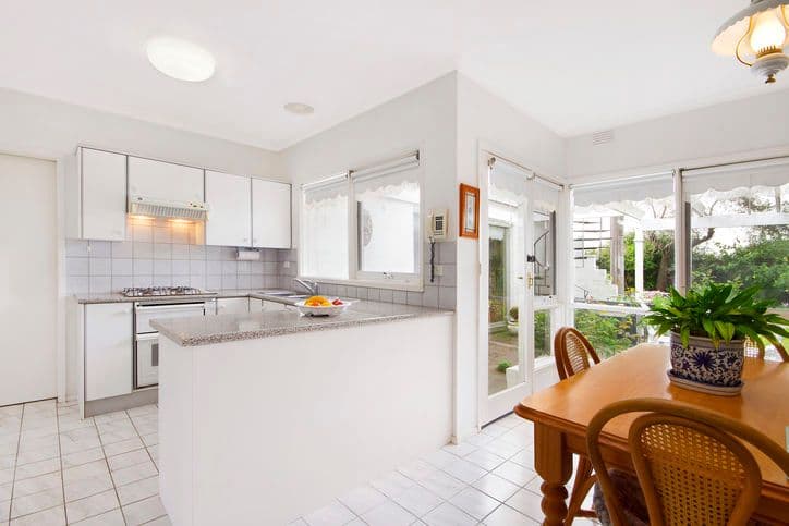 22 Crawford Road, TEMPLESTOWE LOWER VIC 3107, Templestowe Lower - Thumbnail 4