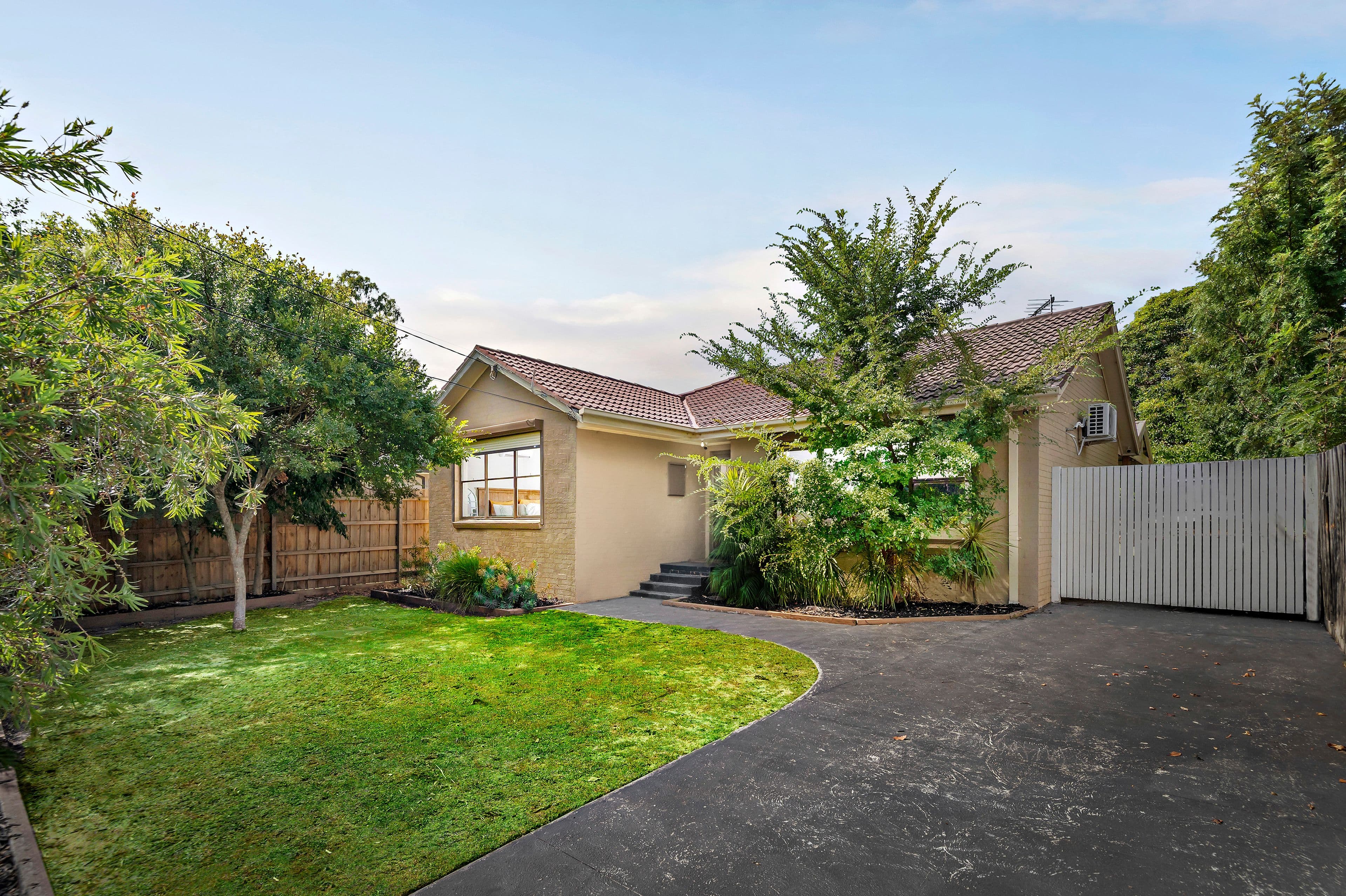 35 Nodding Avenue, Frankston North VIC 3200, Frankston North - Image 1