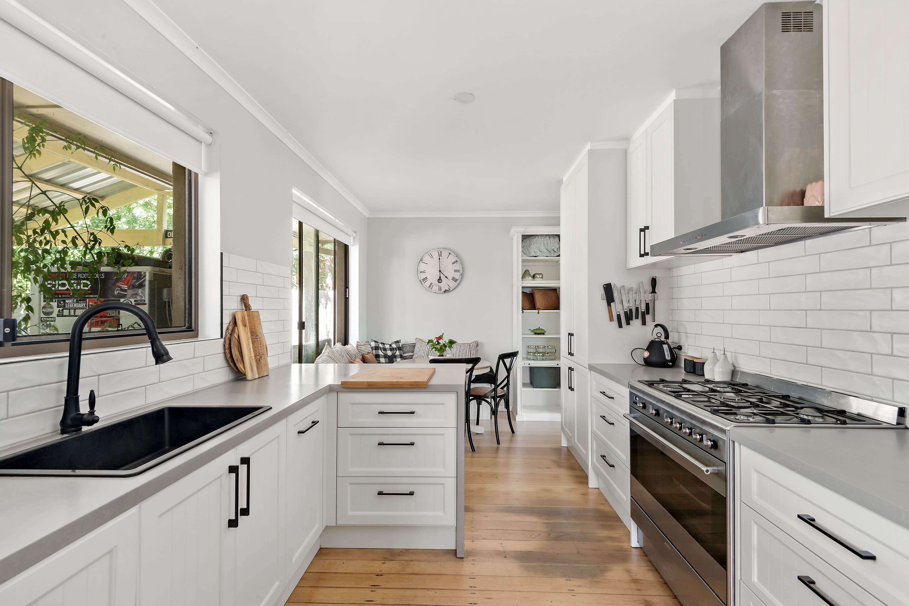 35 Nodding Avenue, Frankston North VIC 3200, Frankston North - Thumbnail 2