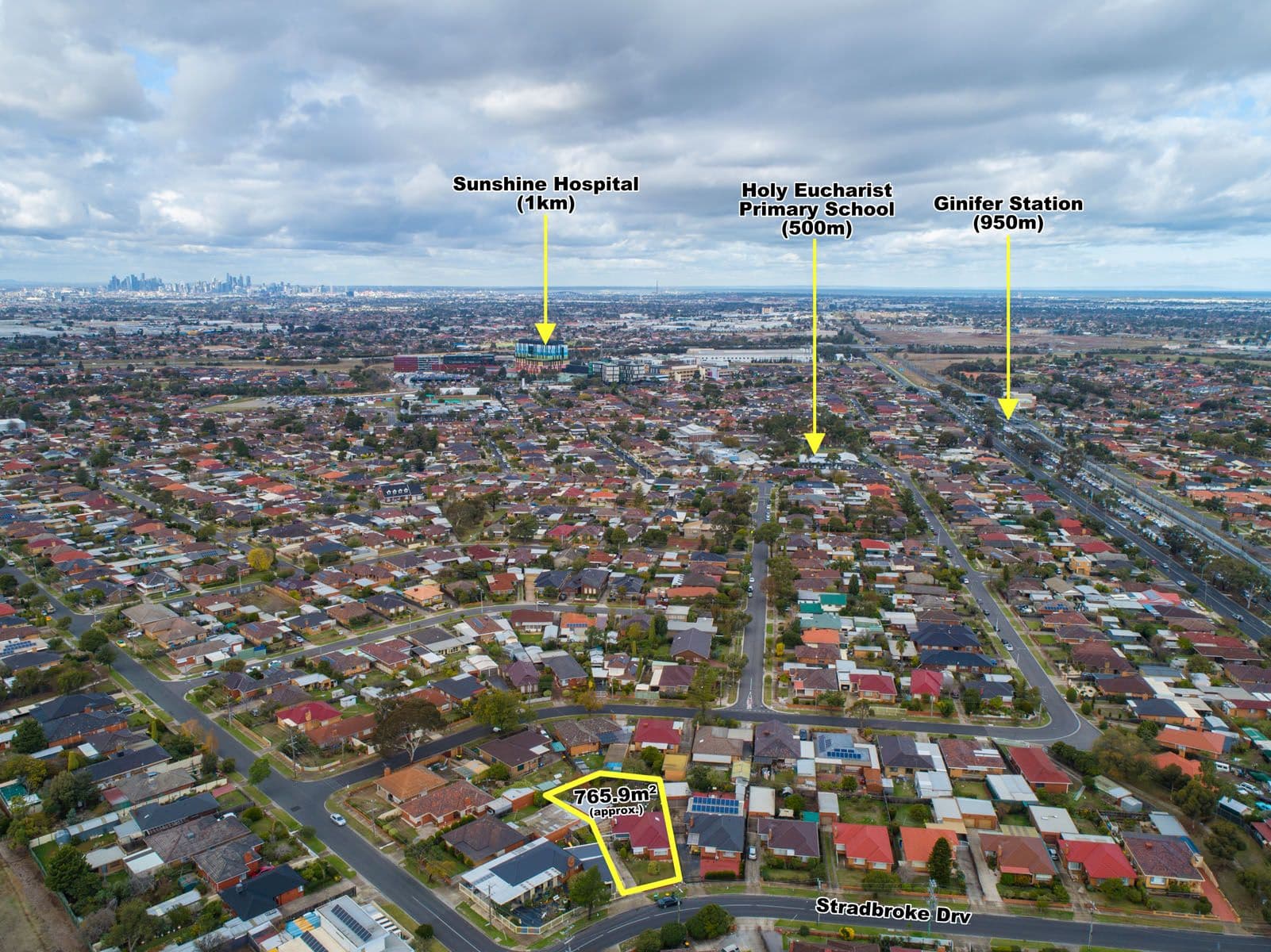 22 Stradbroke Drive, St Albans VIC 3021, St Albans - Thumbnail 4