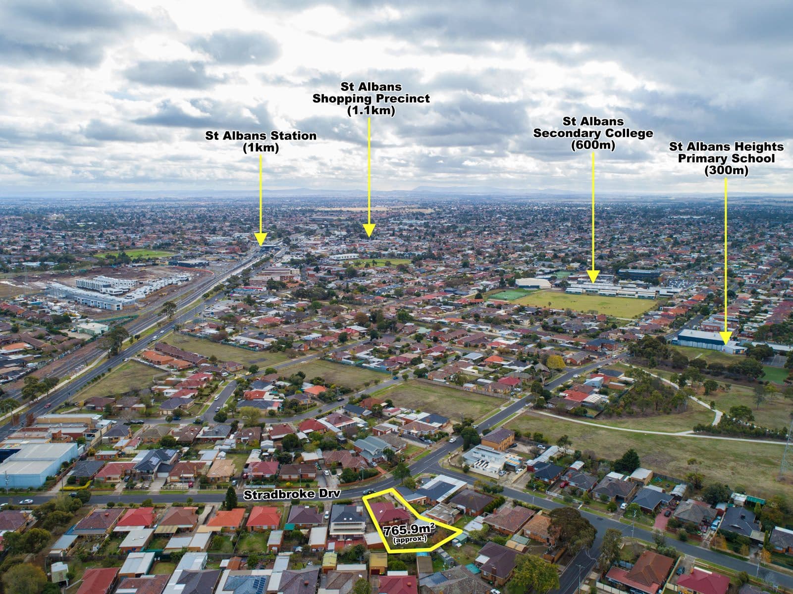 22 Stradbroke Drive, St Albans VIC 3021, St Albans - Thumbnail 5