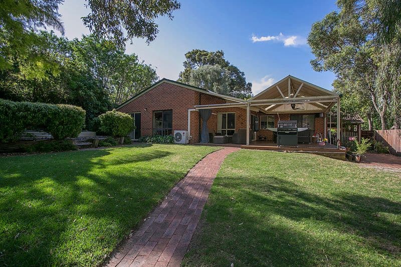9 Burrinjuck Road, GOOSEBERRY HILL WA 6076, Gooseberry Hill - Thumbnail 2