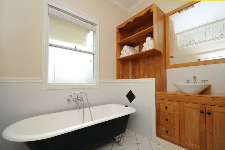 14 Bernard Street, NEWTOWN QLD 4350, Newtown - Thumbnail 7