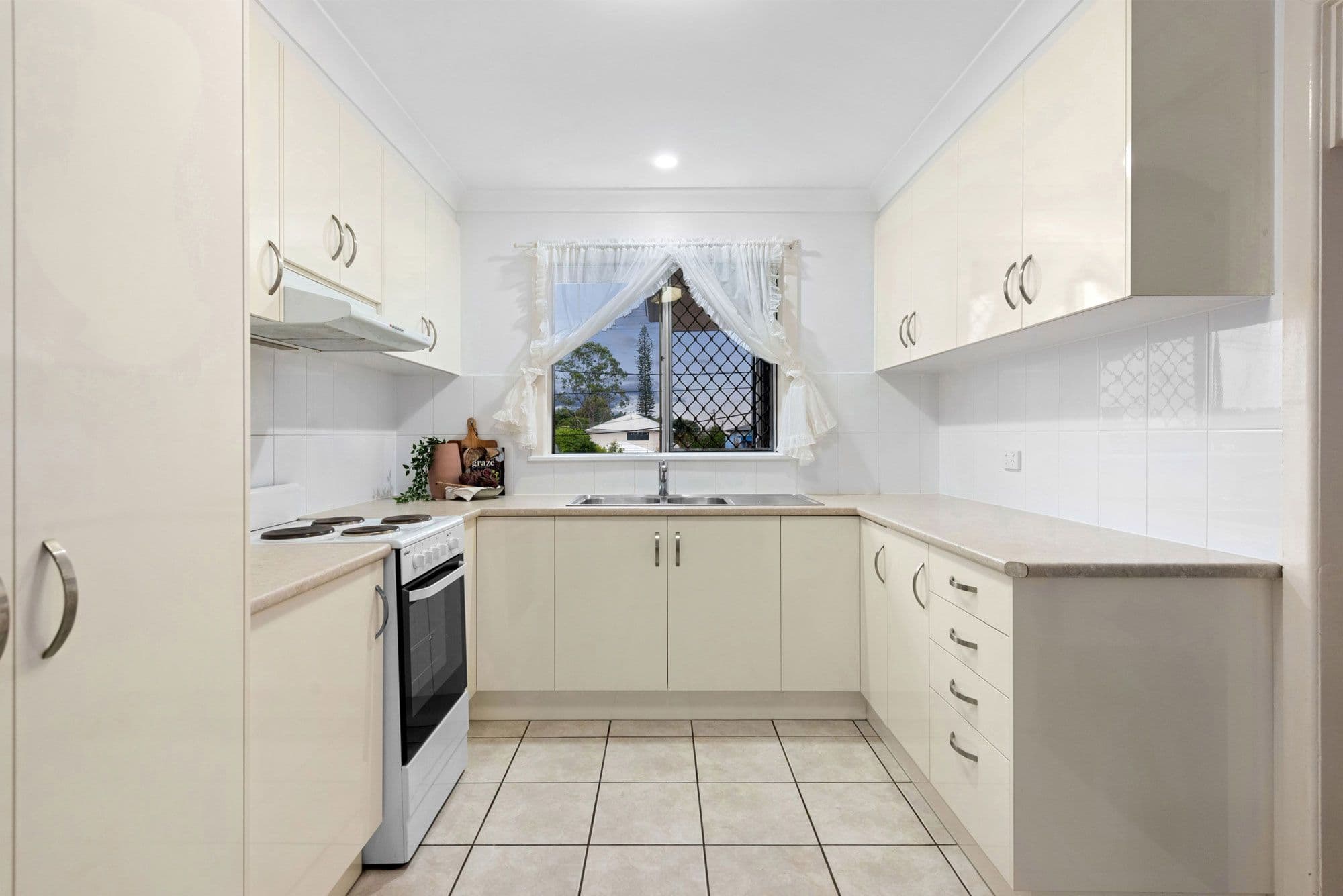 25 Aminya Street, Mansfield QLD 4122, Mansfield - Thumbnail 6