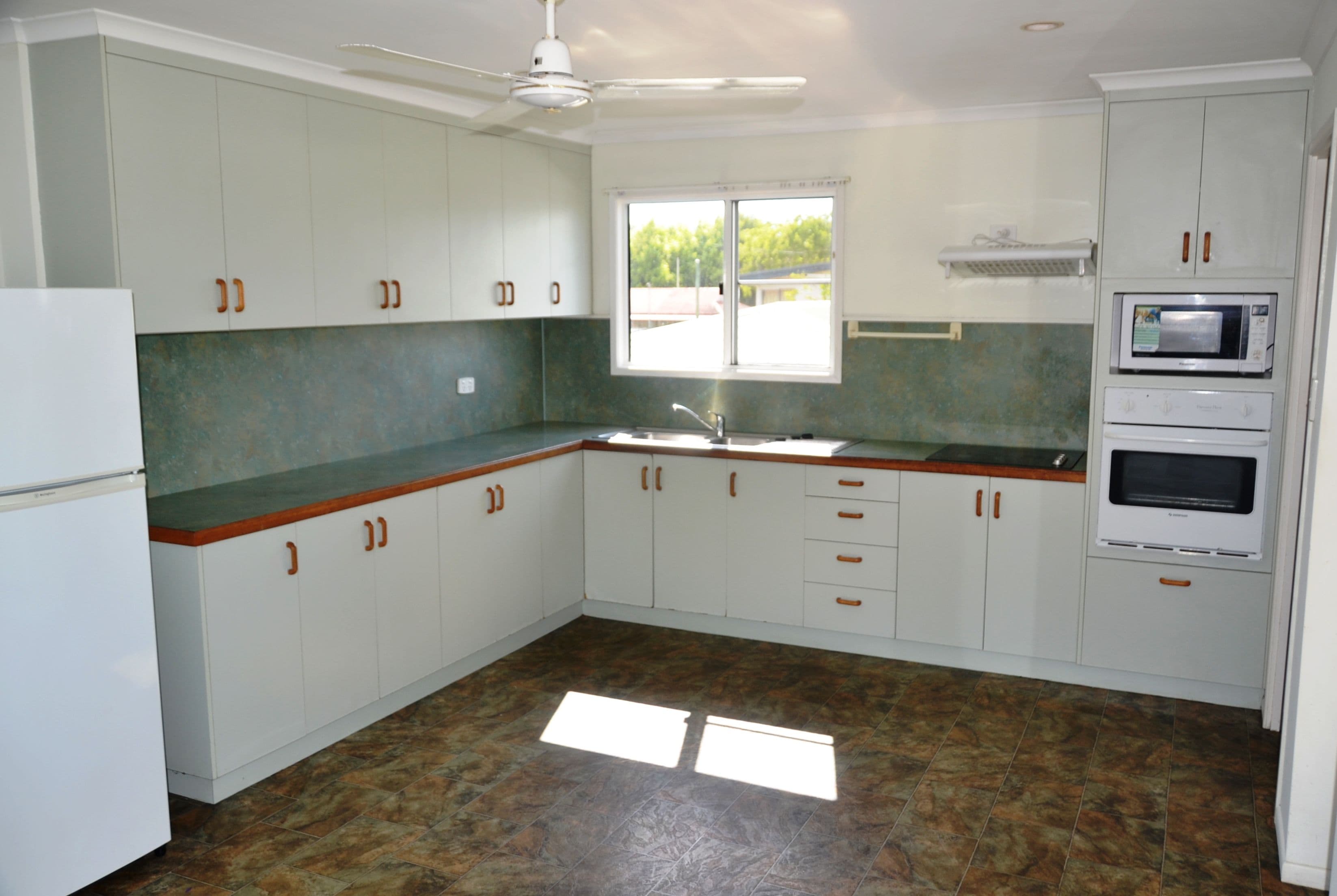 5 Tulloch Street, Ooralea QLD 4740, Ooralea - Thumbnail 3