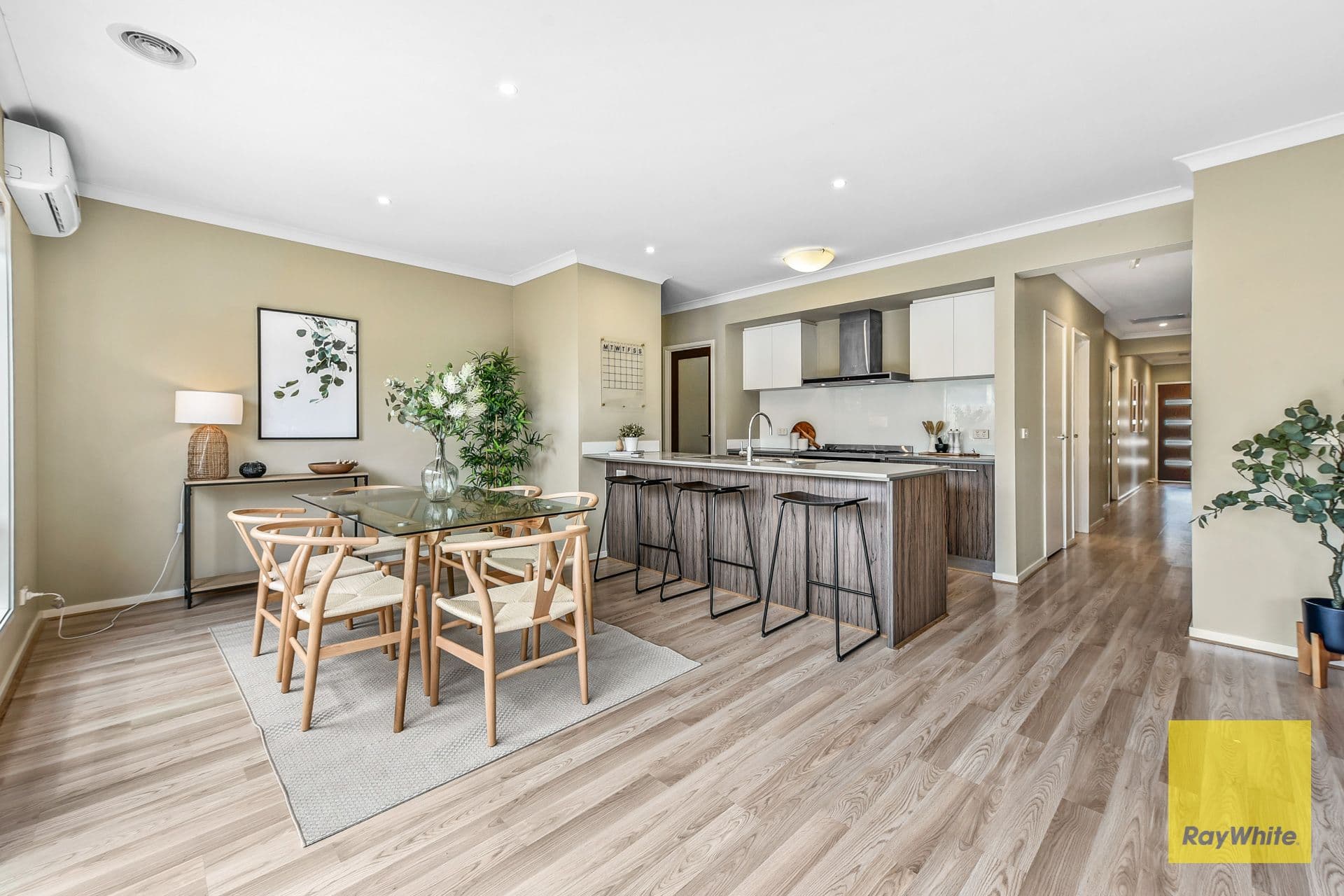 9 Falabela Road, Clyde North VIC 3978, Clyde North - Thumbnail 4