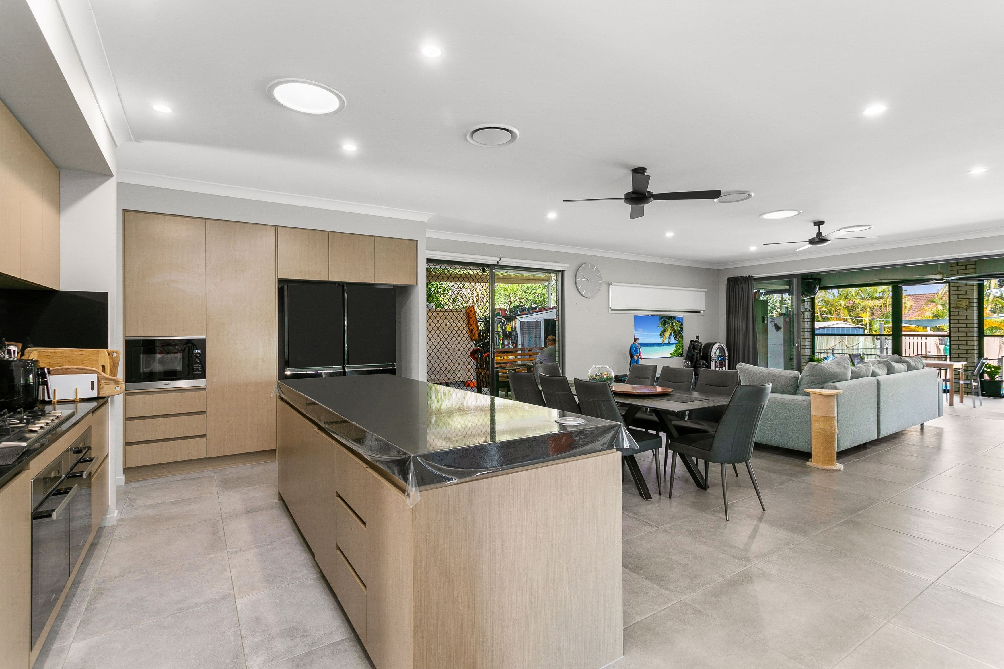 23 Leigh Street, Deception Bay QLD 4508, Deception Bay - Thumbnail 2