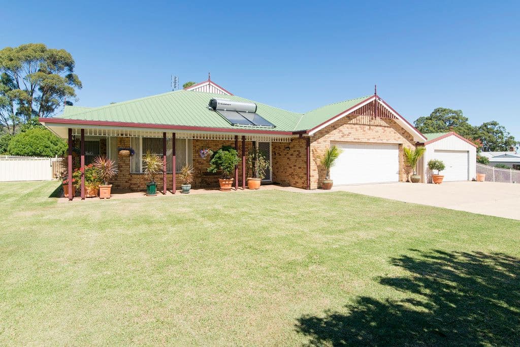3 Gracemere Court, Glenvale QLD 4350, Glenvale - Image 1