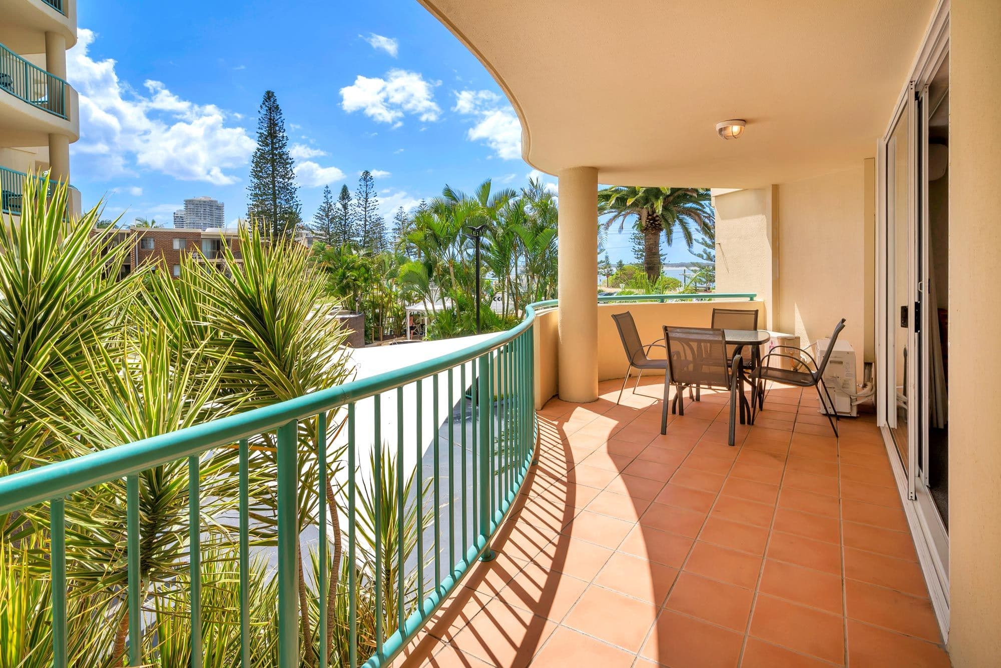 484 Marine Parade, Biggera Waters QLD 4216, Biggera Waters - Thumbnail 4