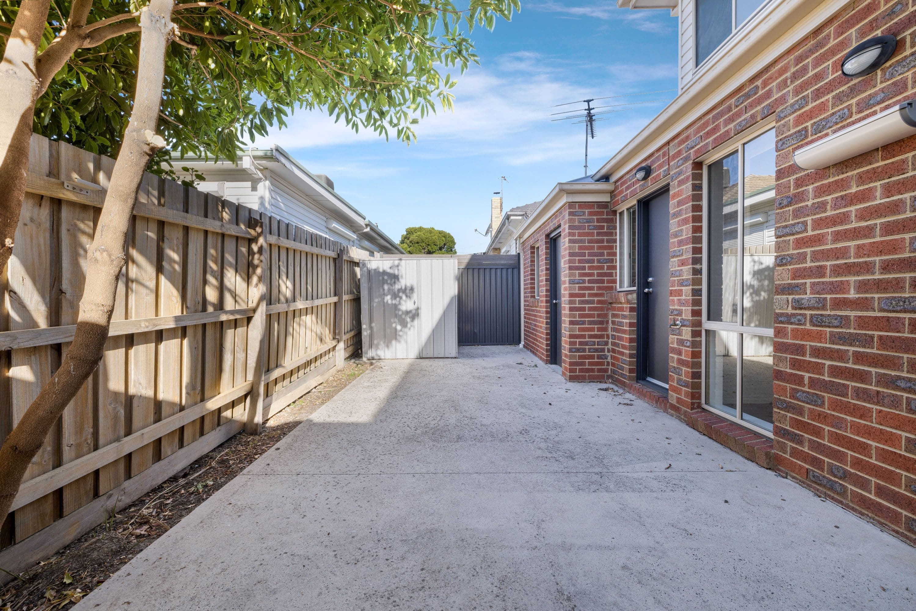 8 Muntz Avenue, Glenroy VIC 3046, Glenroy - Thumbnail 7