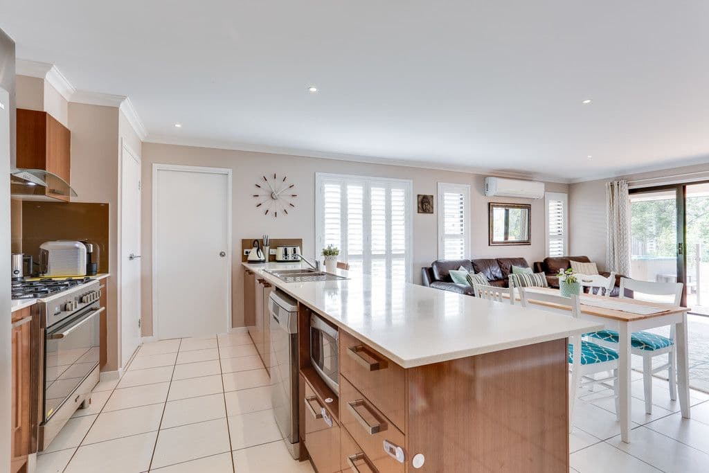 1 Dray Court, Riverhills QLD 4074, Riverhills - Thumbnail 4