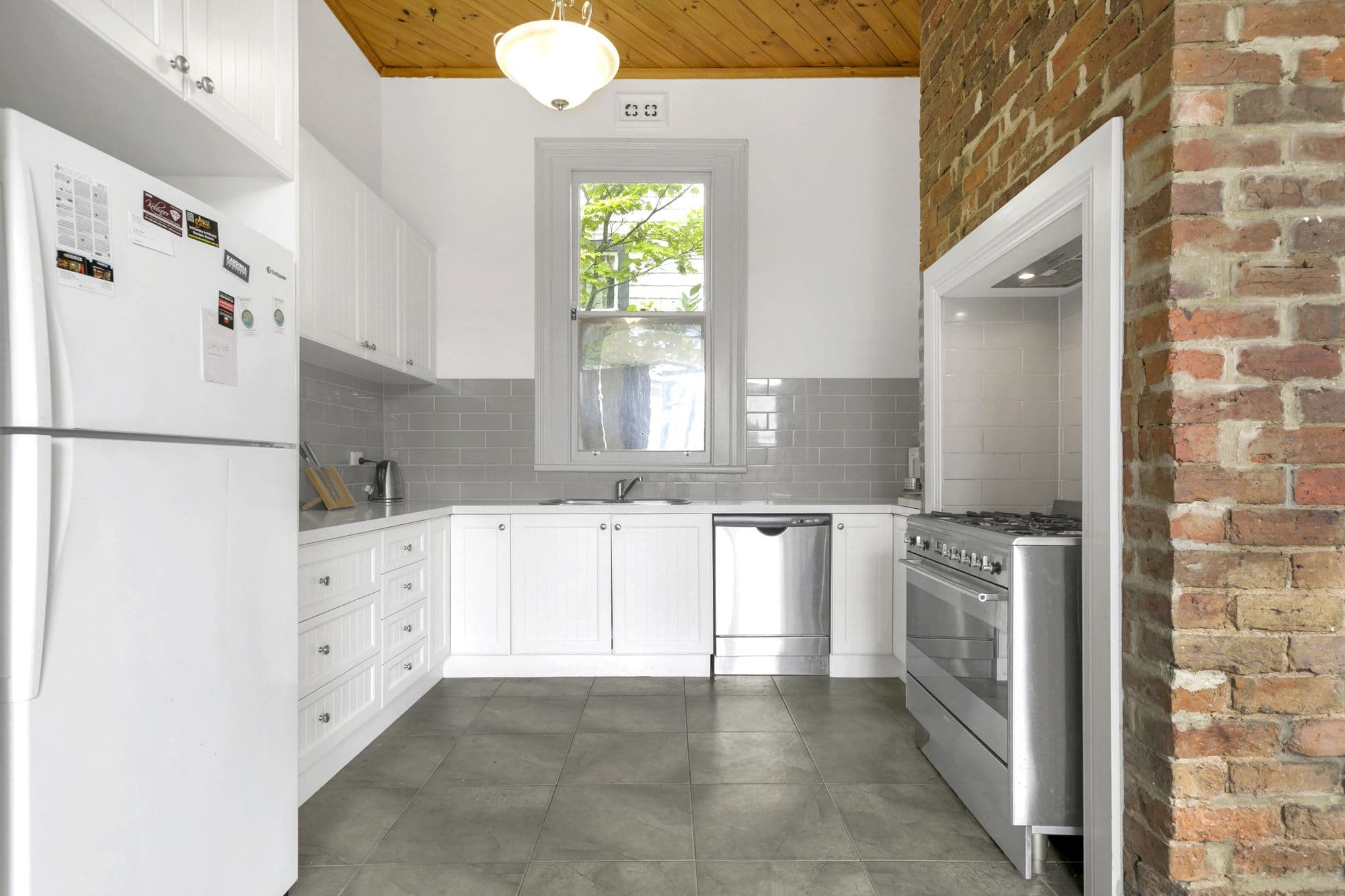 6 Laurel Bank Parade, Newtown VIC 3220, Newtown - Thumbnail 5