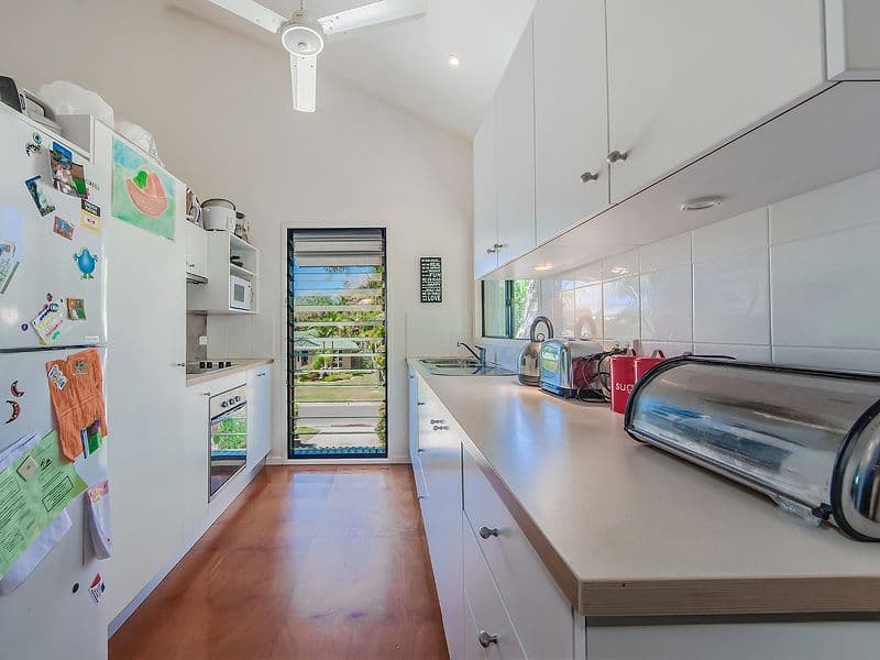 8 JACARANDA Place, TEWANTIN QLD 4565, Tewantin - Thumbnail 3