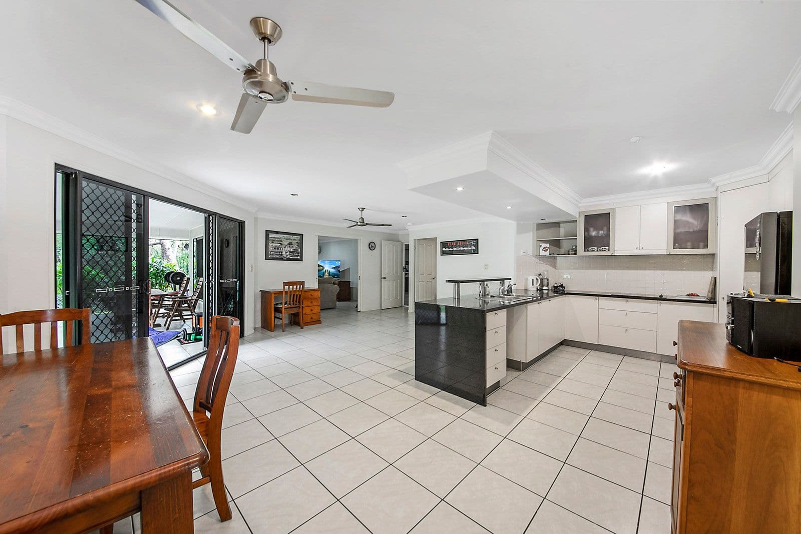 10 Shadowbrook Place, Yeppoon QLD 4703, Yeppoon - Thumbnail 5