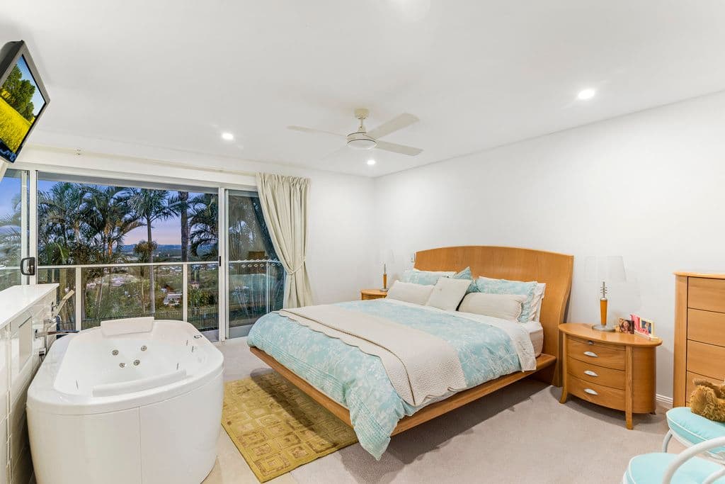 16 Bob Barnard Drive, Tugun QLD 4224, Tugun - Thumbnail 7
