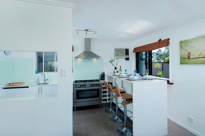 12 Goorawin Street, RUNAWAY BAY QLD 4216, Runaway Bay - Thumbnail 2