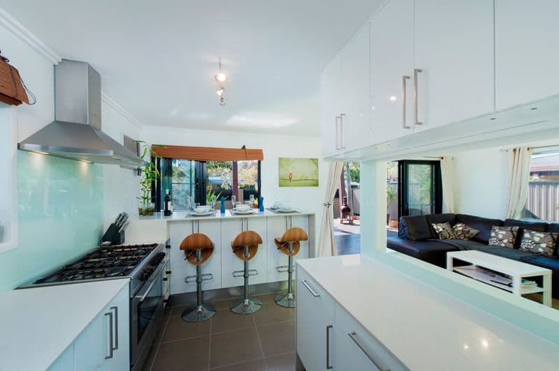 12 Goorawin Street, RUNAWAY BAY QLD 4216, Runaway Bay - Thumbnail 3