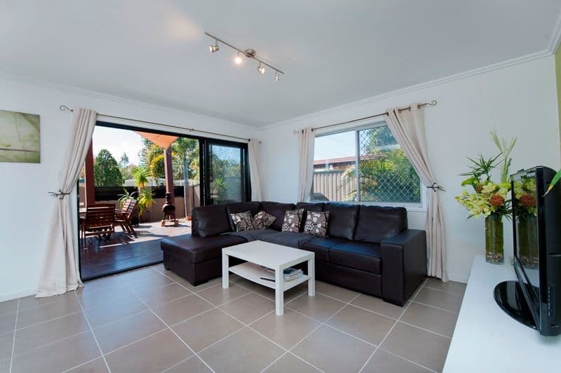 12 Goorawin Street, RUNAWAY BAY QLD 4216, Runaway Bay - Thumbnail 5