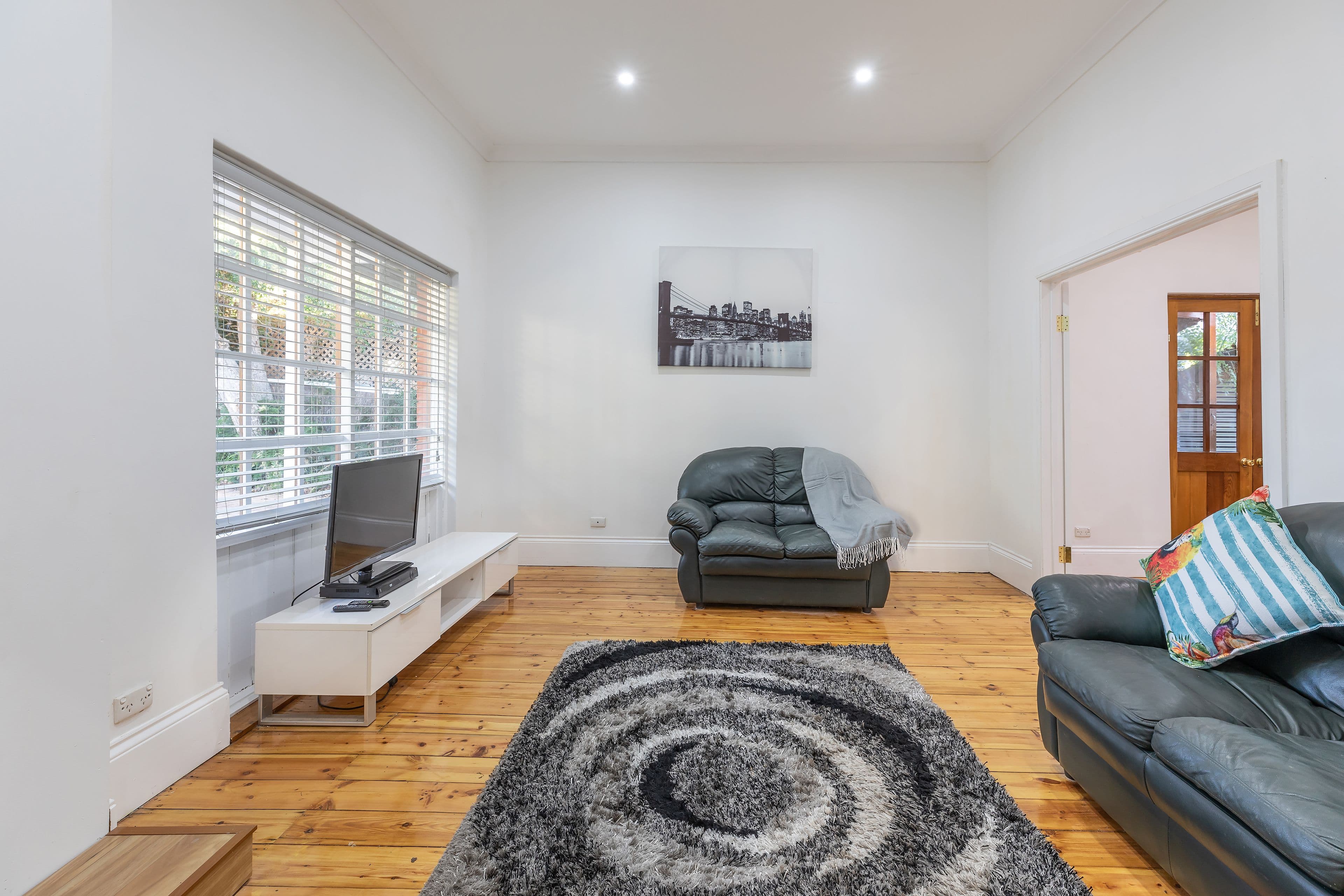 1 Myrona Avenue, Glen Osmond SA 5064, Glen Osmond - Thumbnail 4