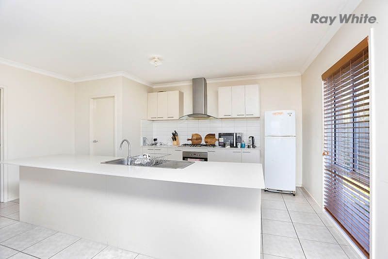 5 Sabine Way, TARNEIT VIC 3029, Tarneit - Thumbnail 4