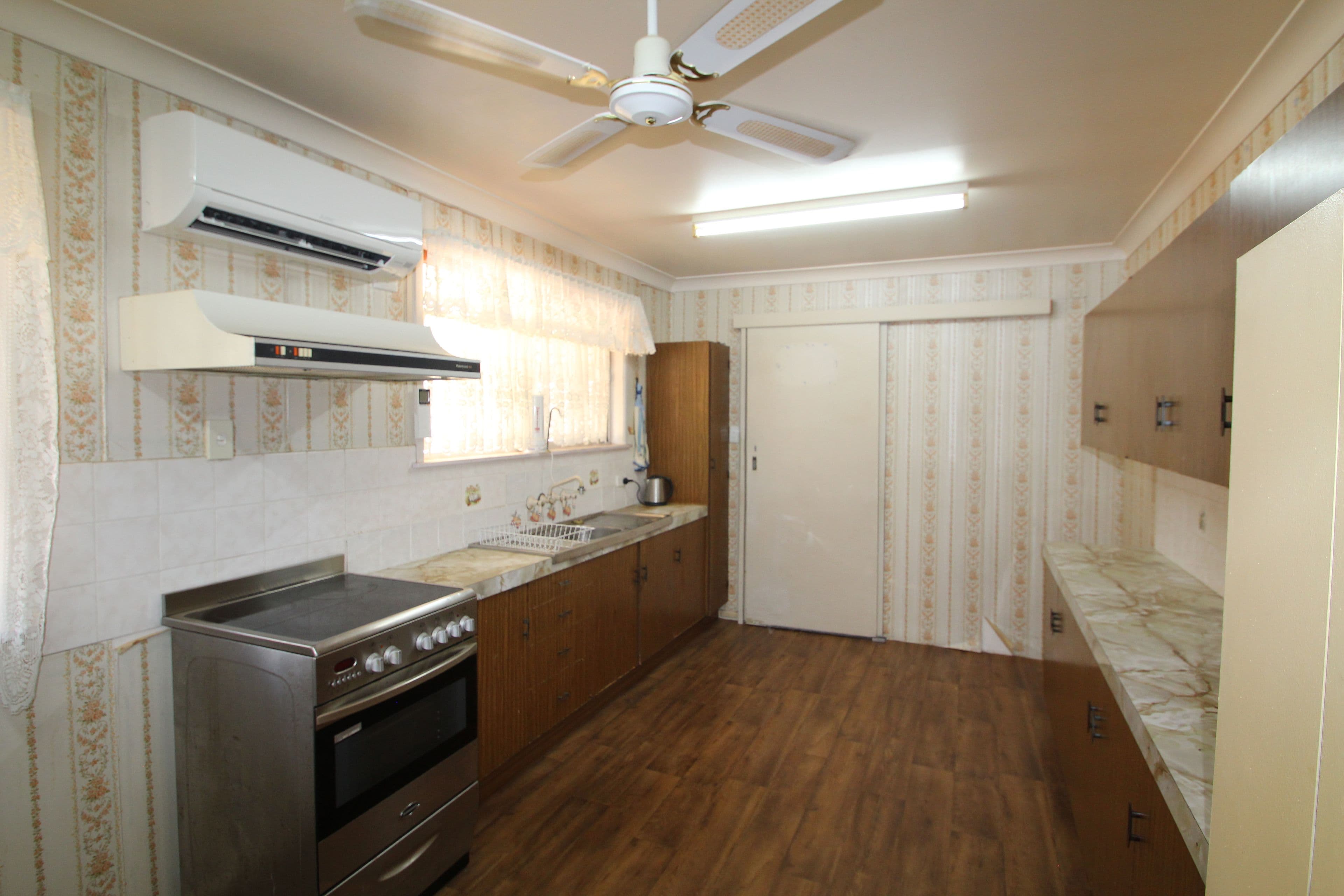 14 Shilliday Street, Warwick QLD 4370, Warwick - Thumbnail 2