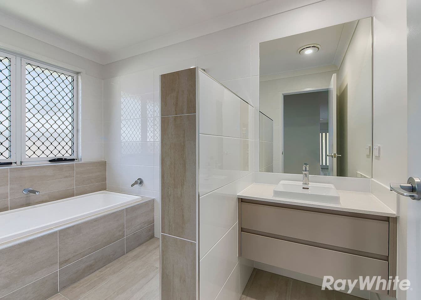 38 Rhone Drive, Holmview QLD 4207, Holmview - Thumbnail 6
