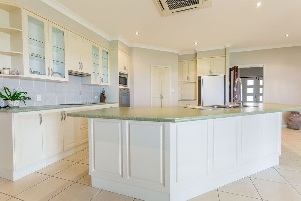 17 Callaghan Street, Emerald QLD 4720, Emerald - Thumbnail 4