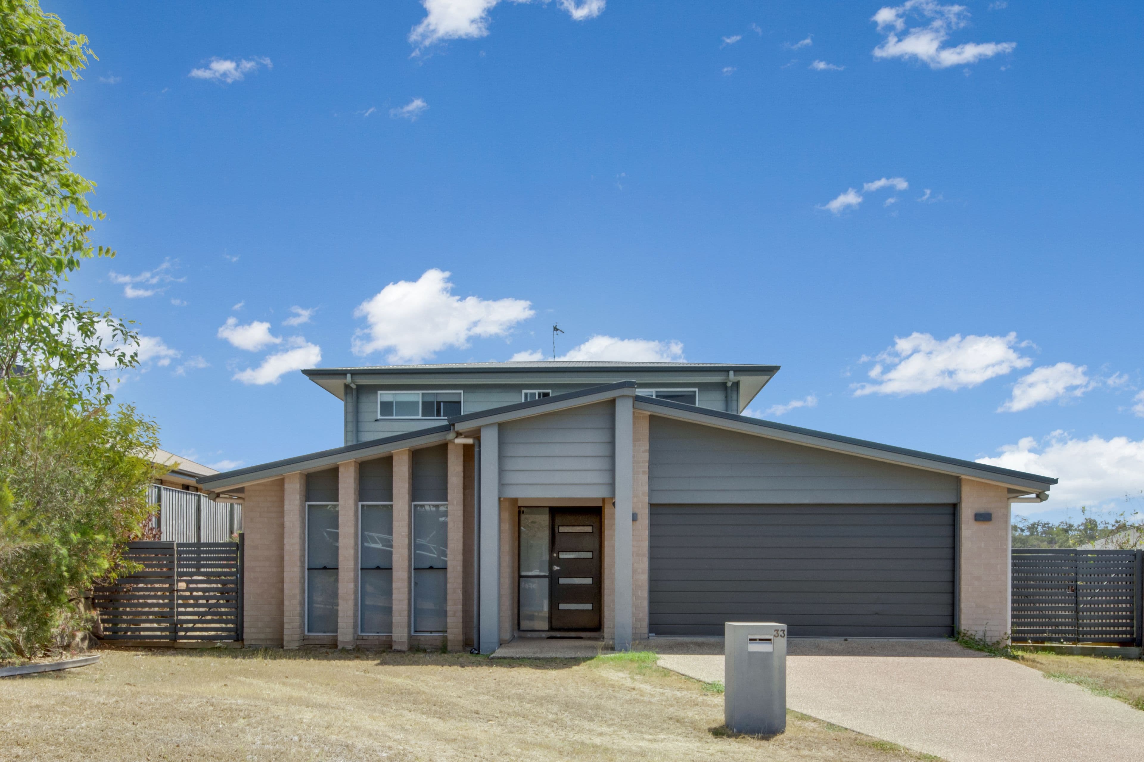33 Koolivoo Parade, Boyne Island QLD 4680, Boyne Island - Image 1