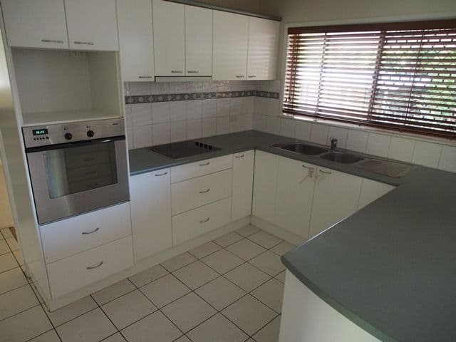 11 Tuckett Road, SALISBURY QLD 4107, Salisbury - Thumbnail 3