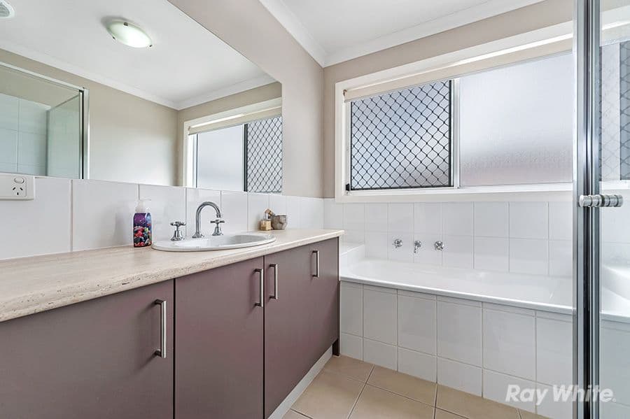 29 Mount Way, Caroline Springs VIC 3023, Caroline Springs - Thumbnail 7