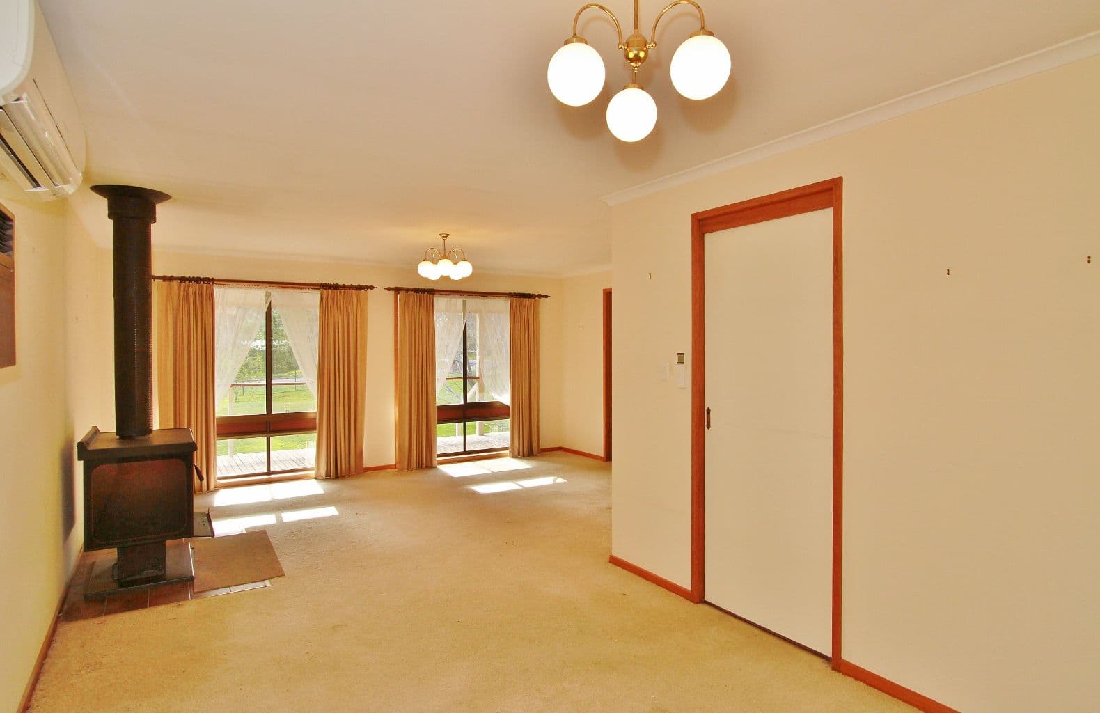 13 Shakespere Street, Heathcote VIC 3523, Heathcote - Thumbnail 4
