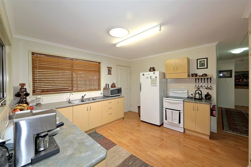 69 Woods Road, SHARON QLD 4670, Sharon - Thumbnail 4
