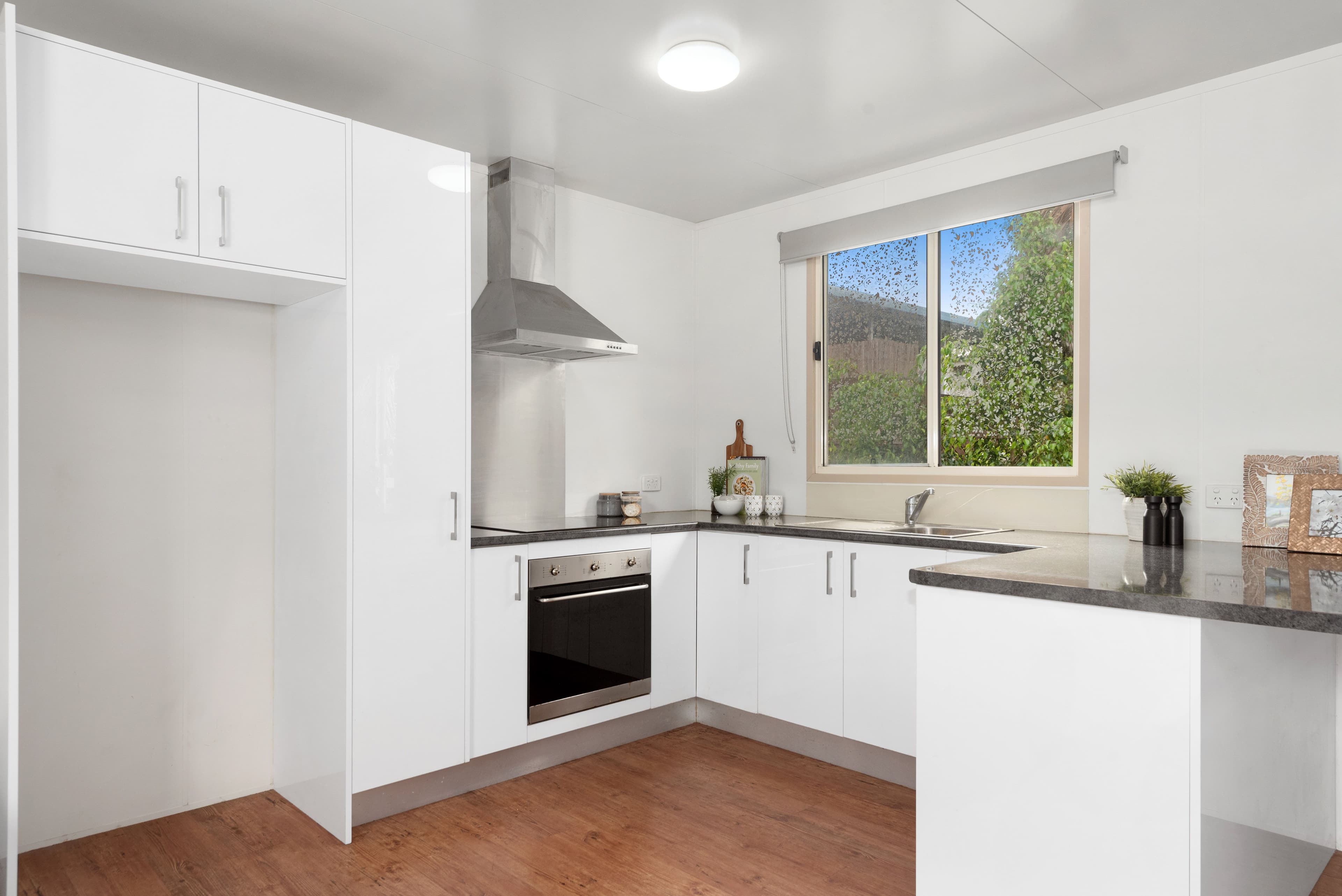 250 Richmond Road, Morningside QLD 4170, Morningside - Thumbnail 2