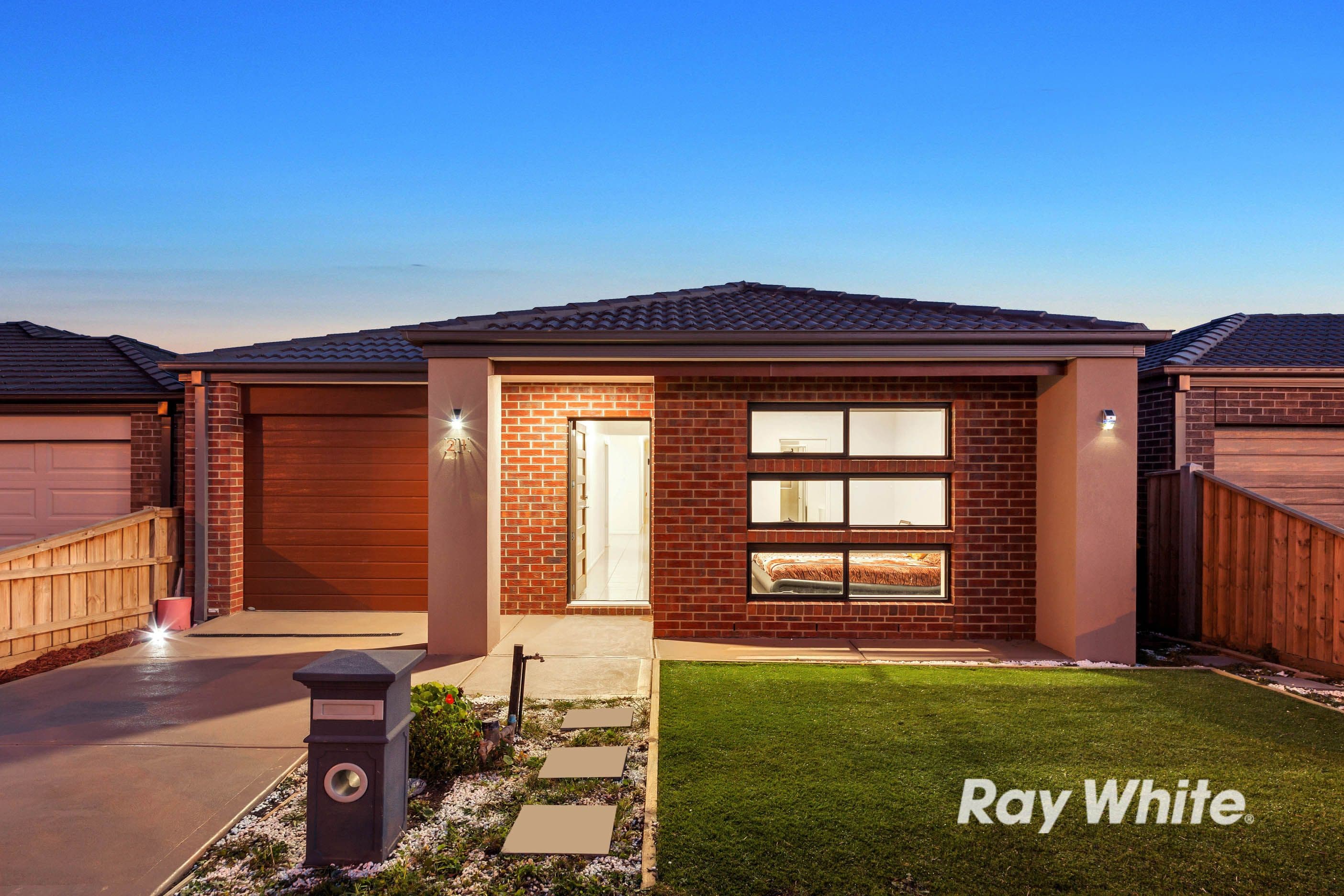 21 Obsidian Avenue, Tarneit VIC 3029, Tarneit - Thumbnail 4