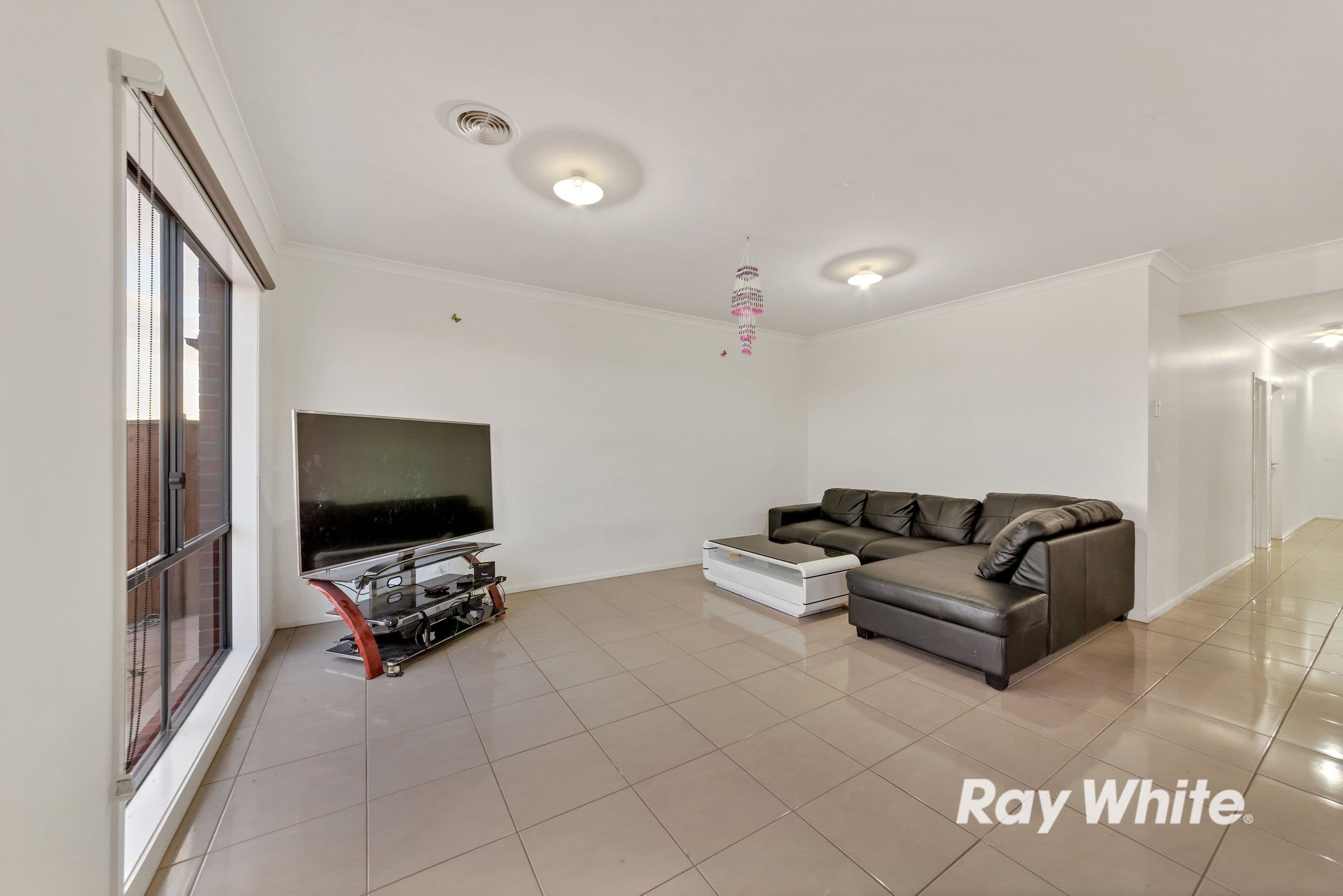 21 Obsidian Avenue, Tarneit VIC 3029, Tarneit - Thumbnail 6
