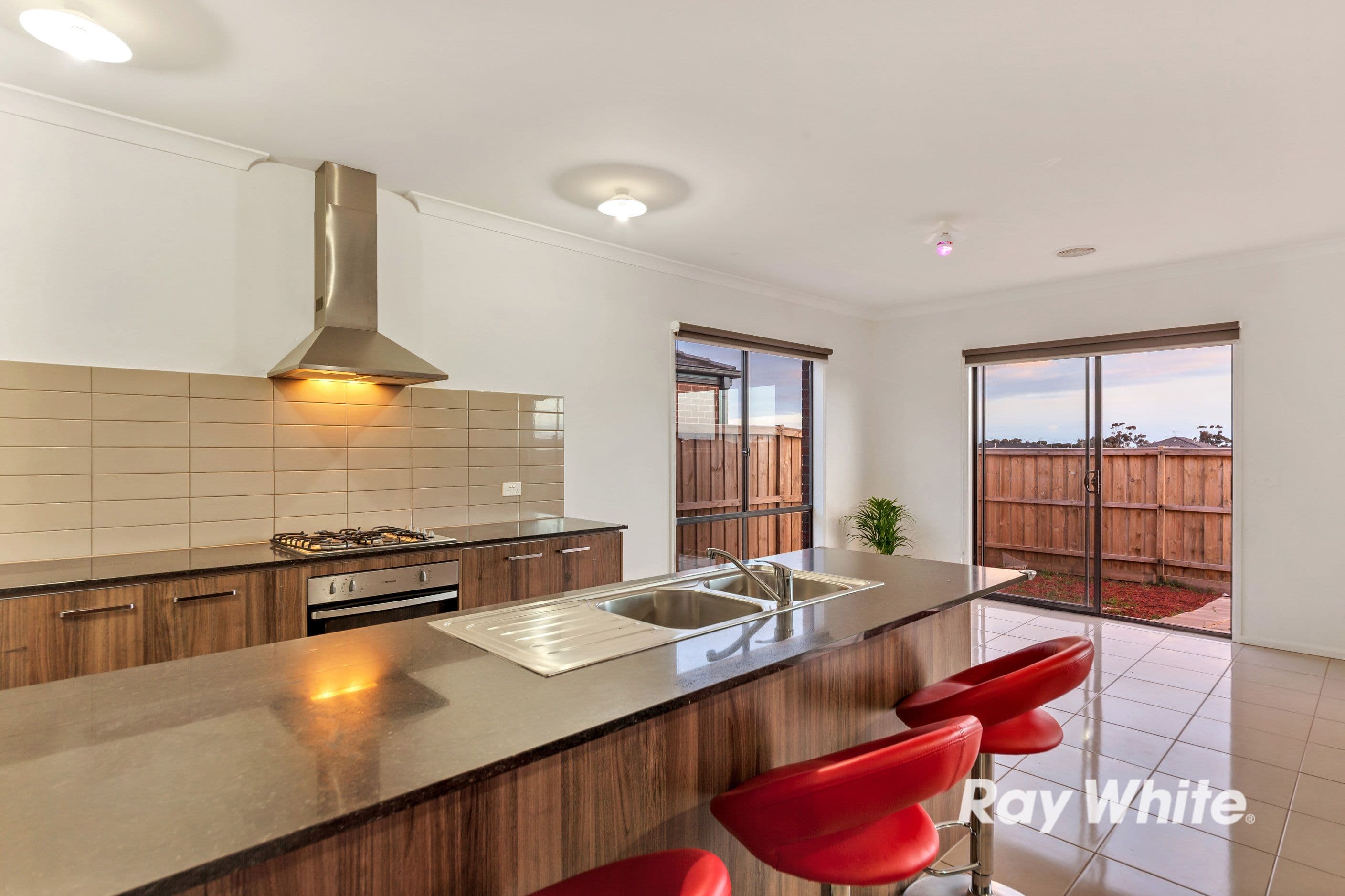 21 Obsidian Avenue, Tarneit VIC 3029, Tarneit - Thumbnail 7