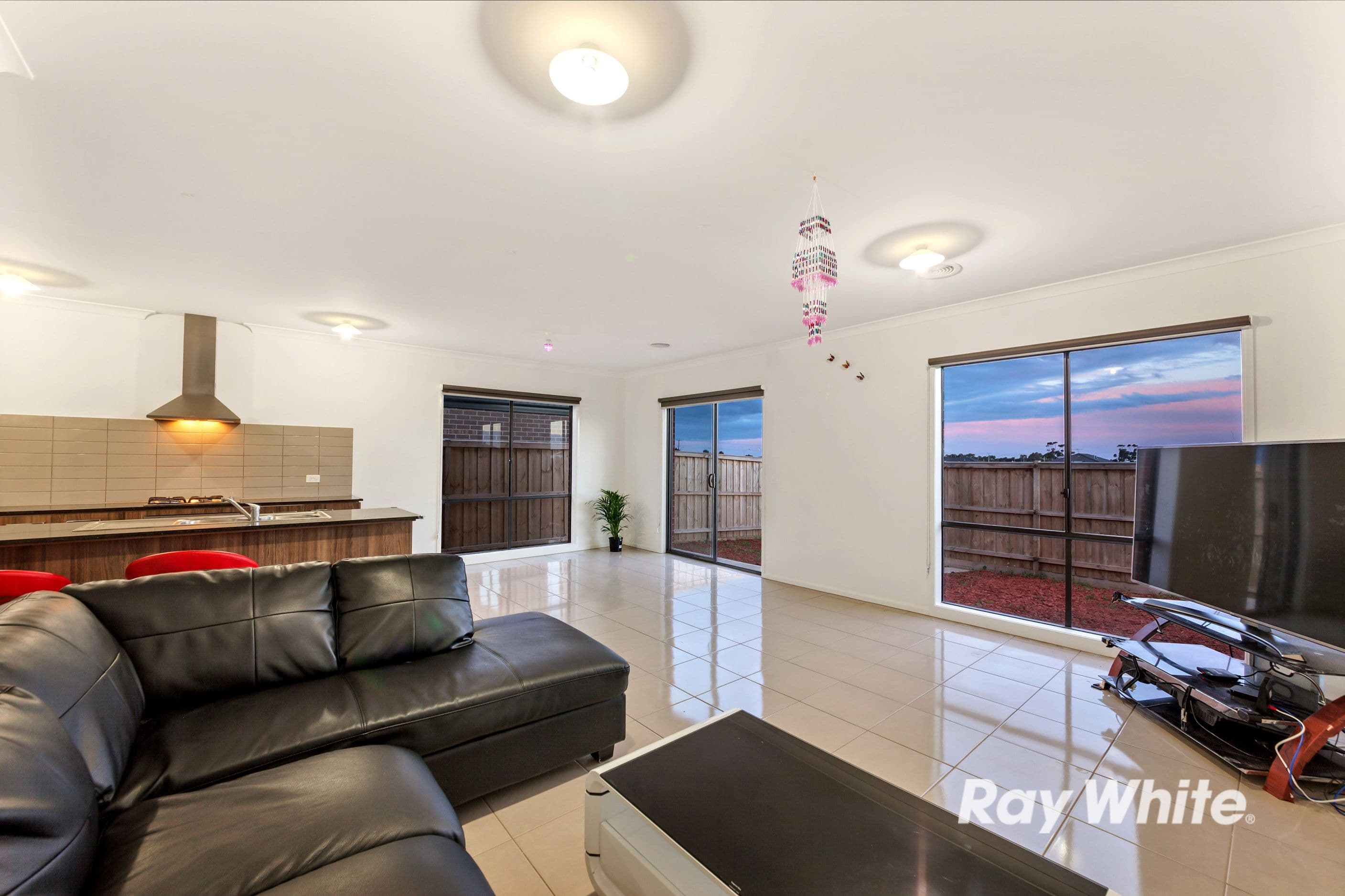 21 Obsidian Avenue, Tarneit VIC 3029, Tarneit - Thumbnail 8