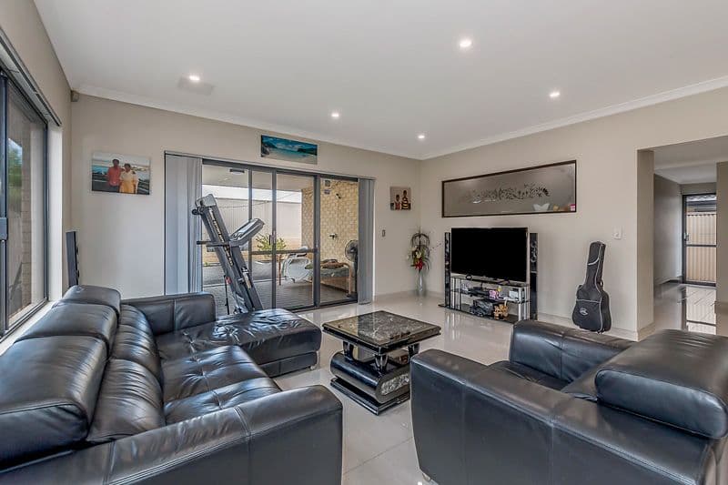 14 Hayeswater Circuit, Waikiki WA 6169, Waikiki - Thumbnail 8